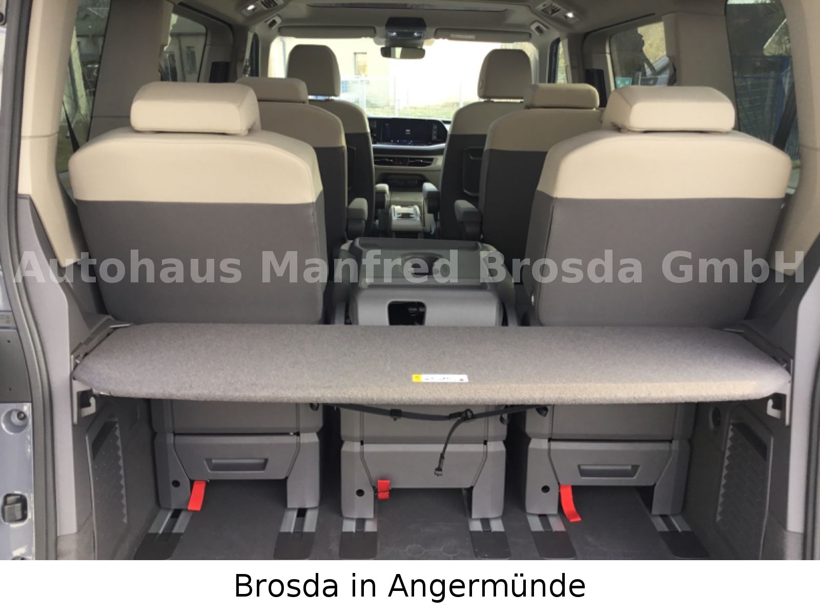 Volkswagen T7 Multivan - Samsaru's Car Outlet