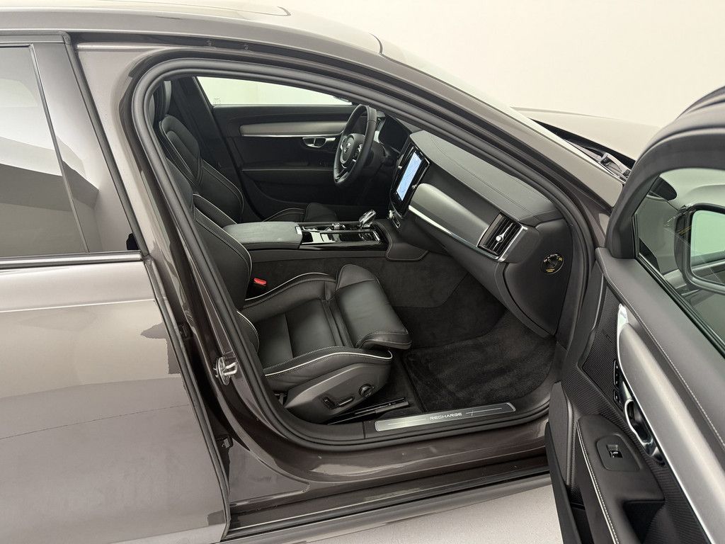 Volvo S90 T8 Plus Dark Plug-In Hybrid AWD