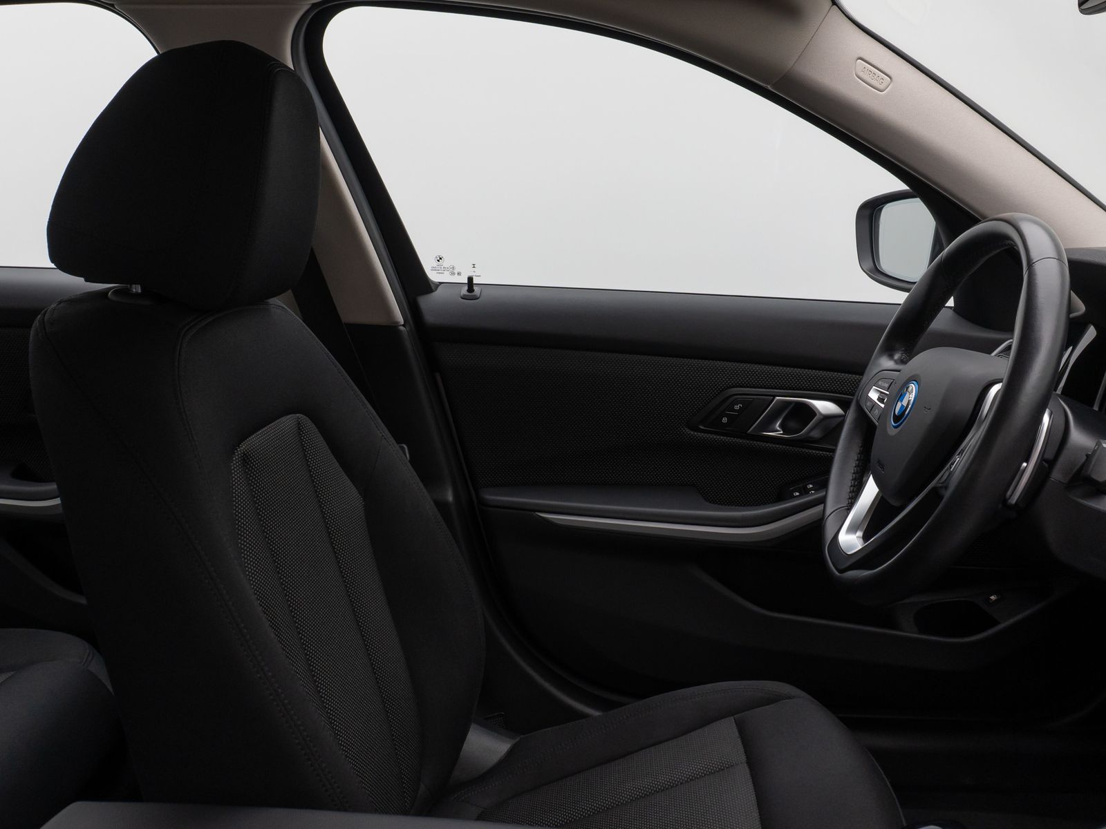 BMW 320e - Samsaru's Car Outlet
