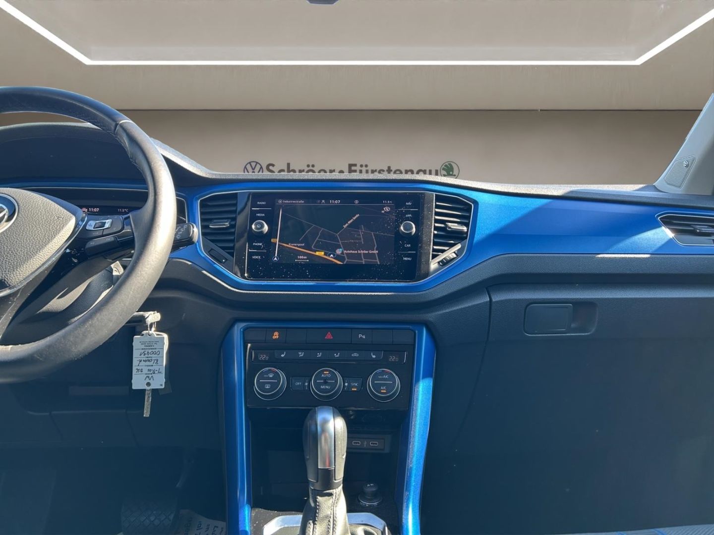 Volkswagen T-Roc Style 1.5 TSI DSG - Samsaru's Car Outlet