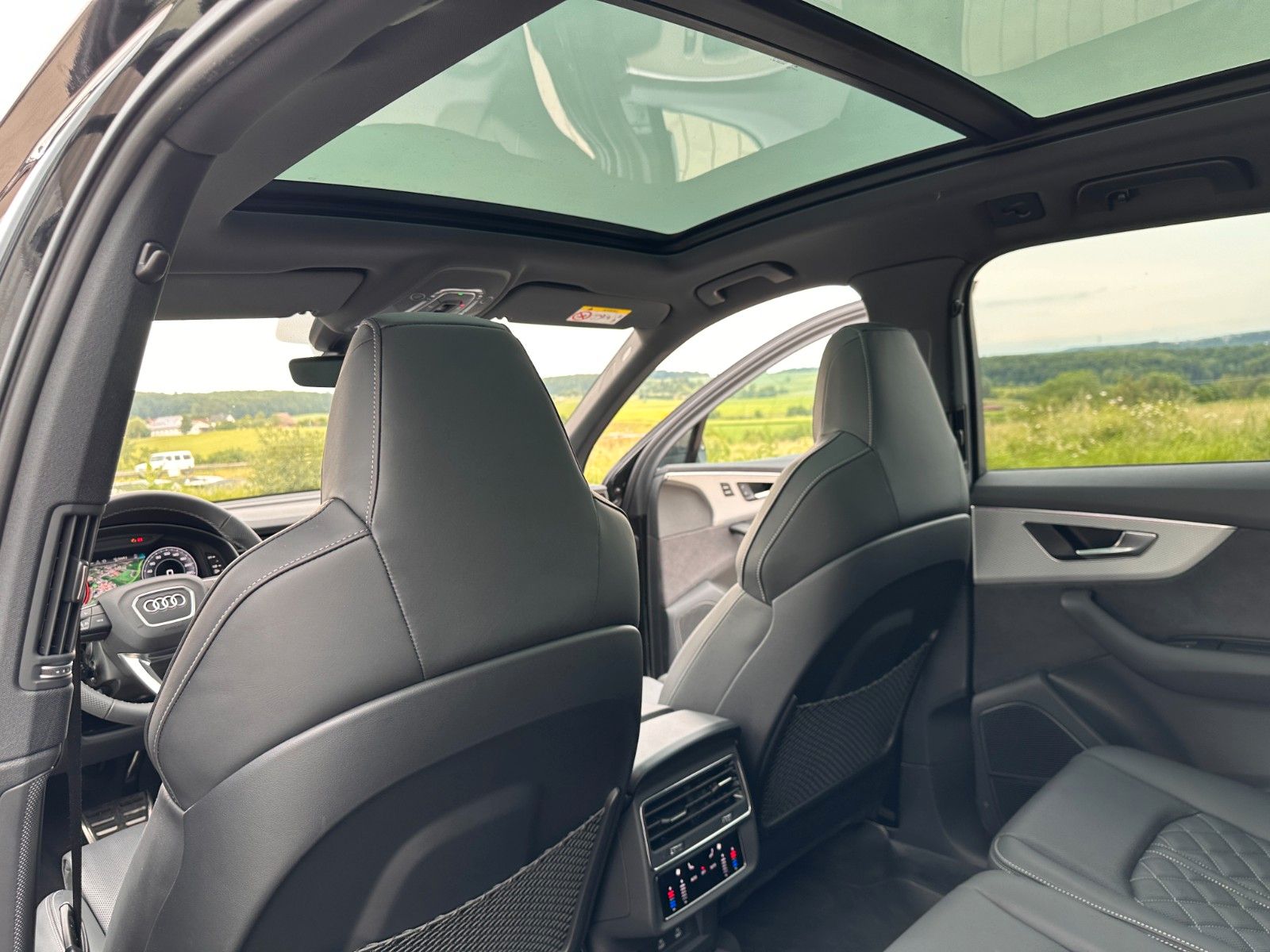 Audi Q7 50 TDI S line +AHK+STANDHEIZUNG+PANO+B&O
