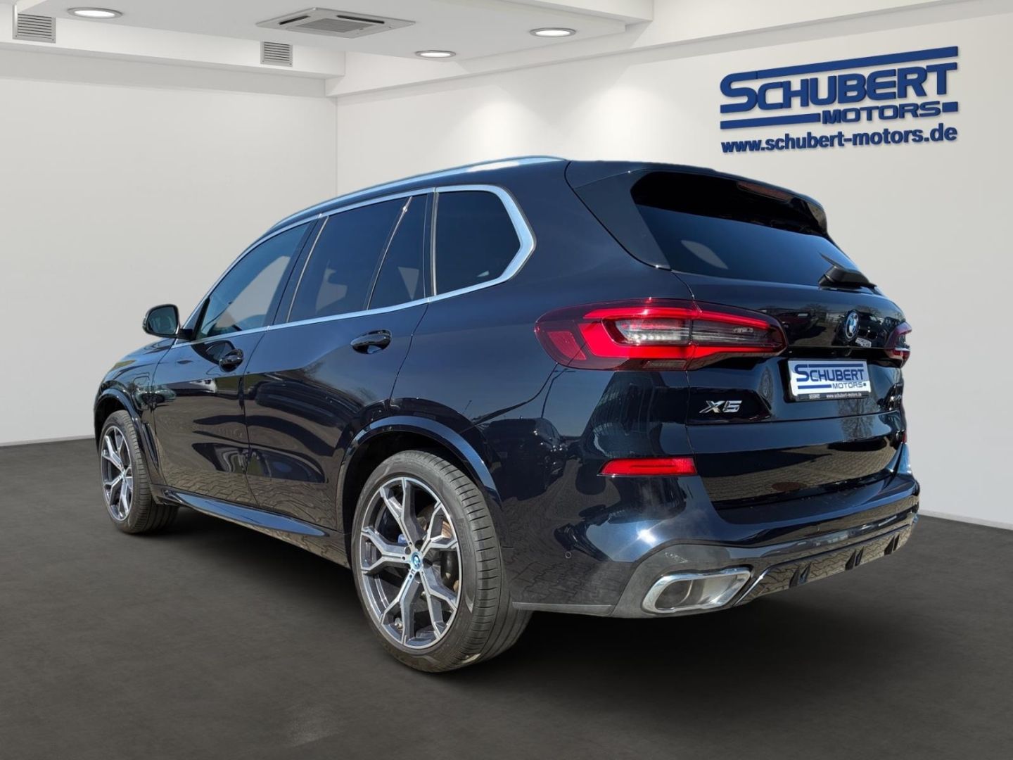 BMW X5 XDRIVE45E M SPORT PAKET HuD MASSAGE LASER AHK