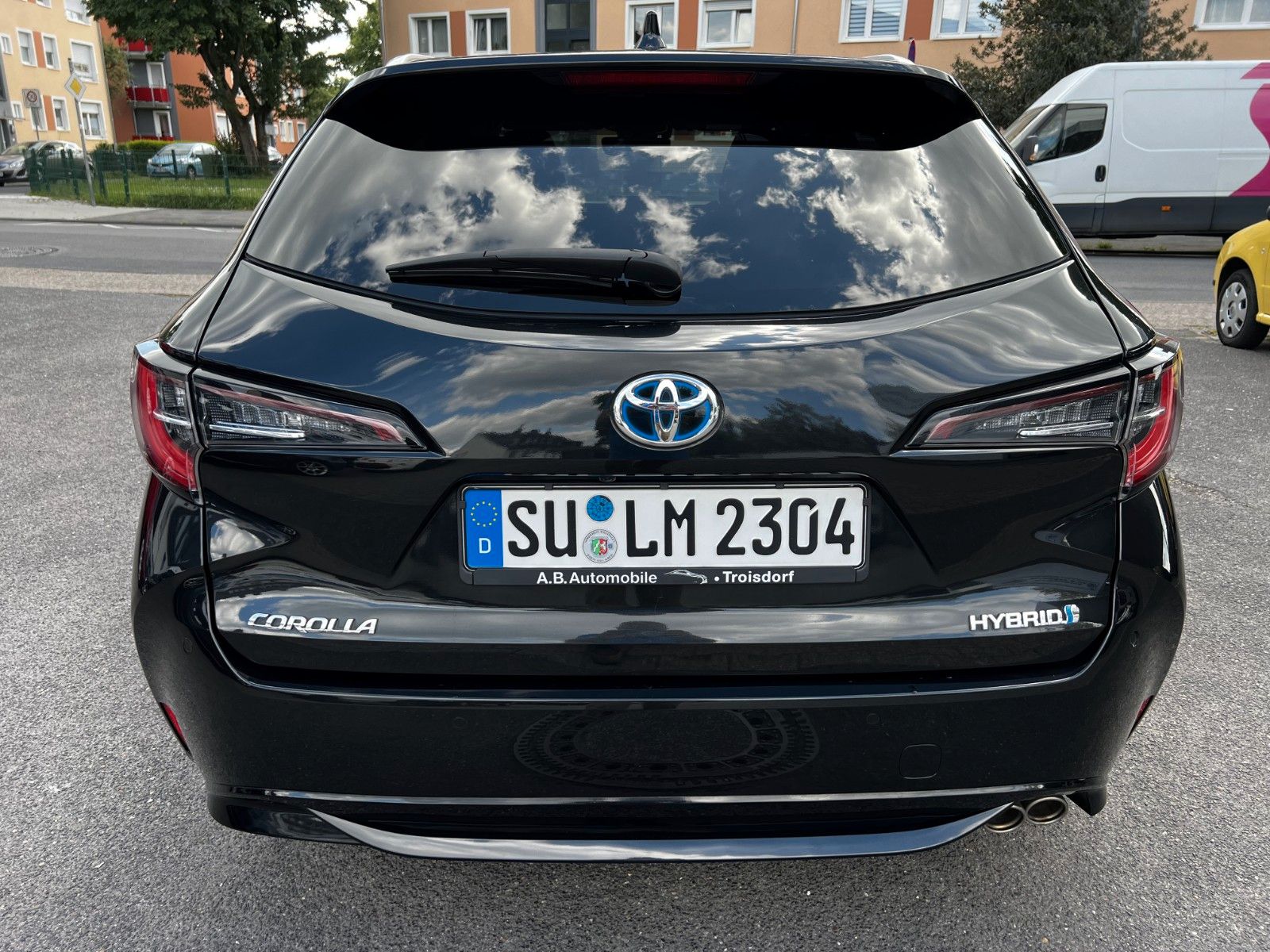 Toyota Corolla Touring Sports Hybrid Team D - Samsaru's Car Outlet