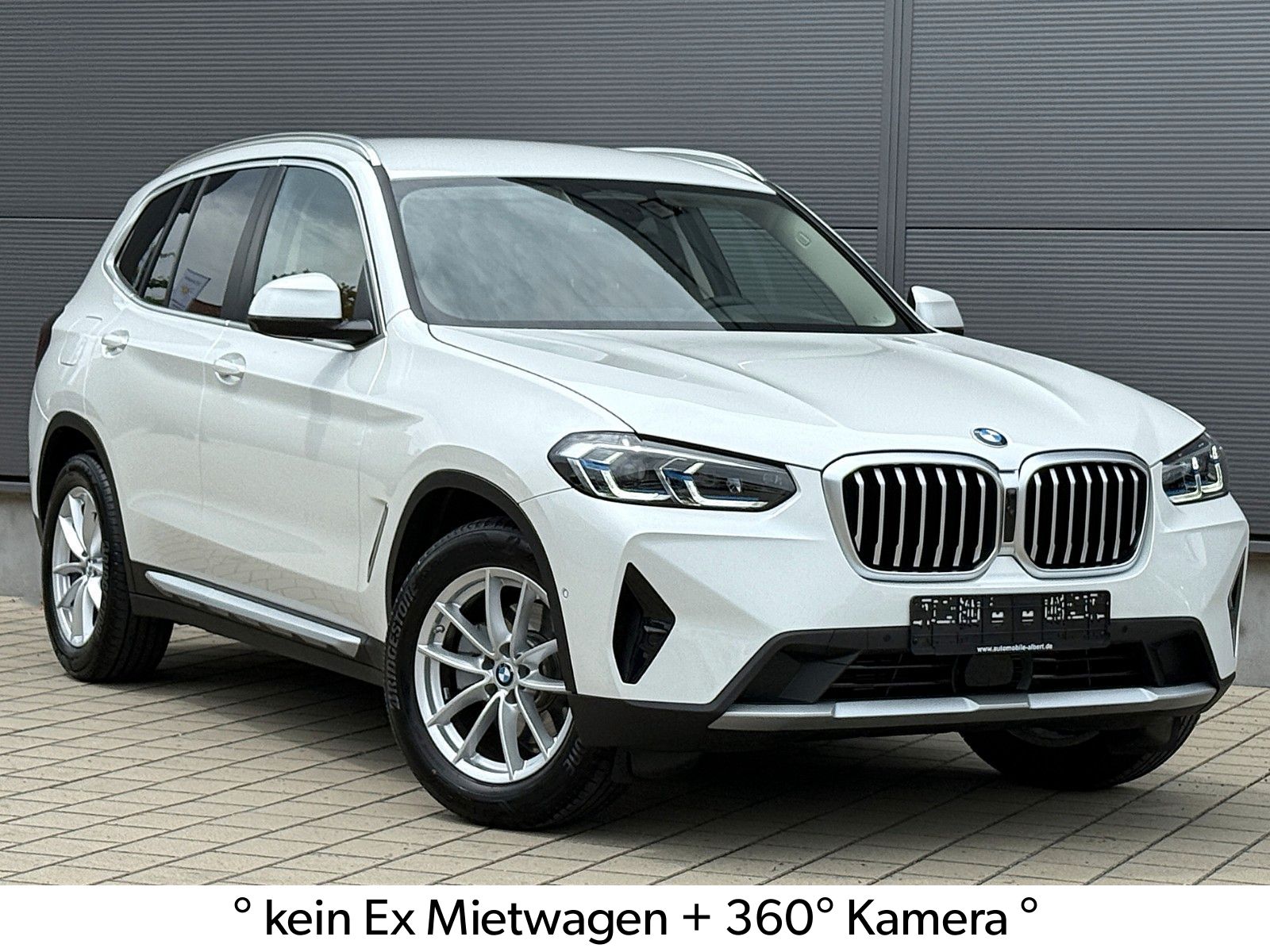 BMW X3 xDrive 20i Laser - Samsaru's Car Outlet