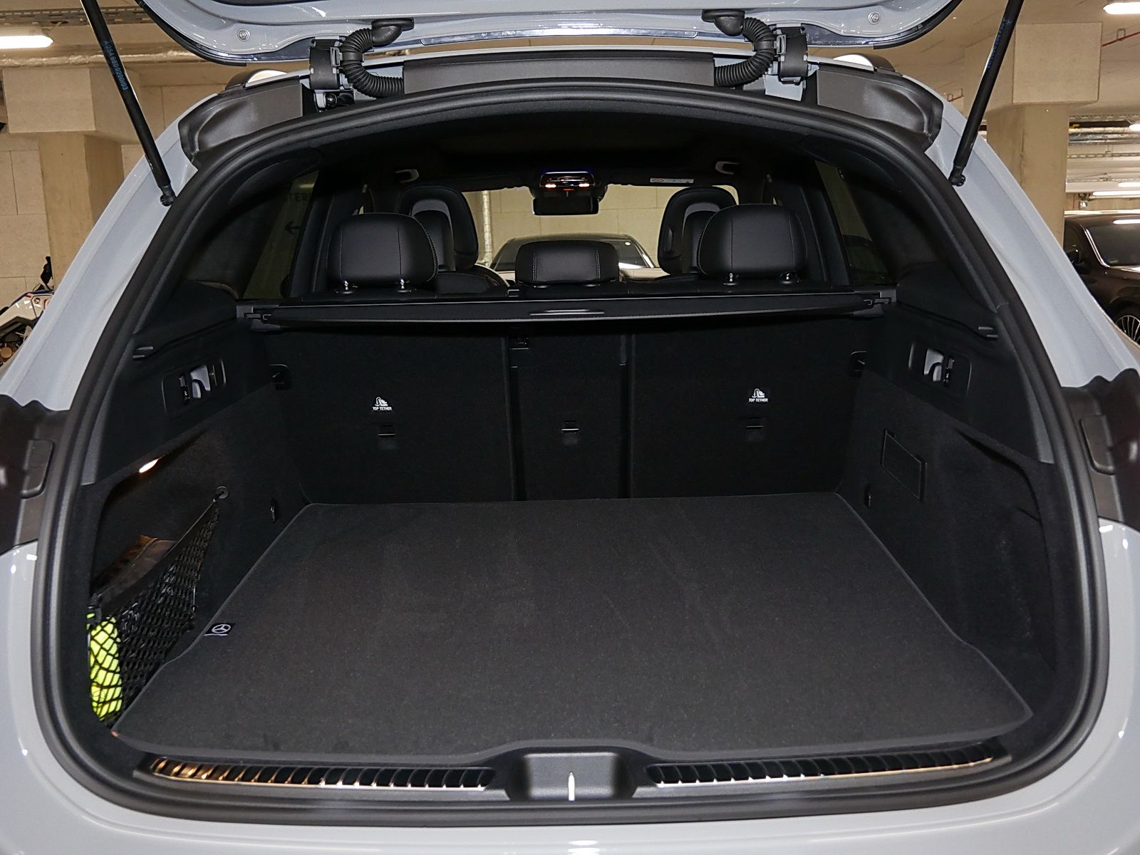 Mercedes-Benz GLC 300 d 4MATIC AMG MBUX Burm Night Ambiente
