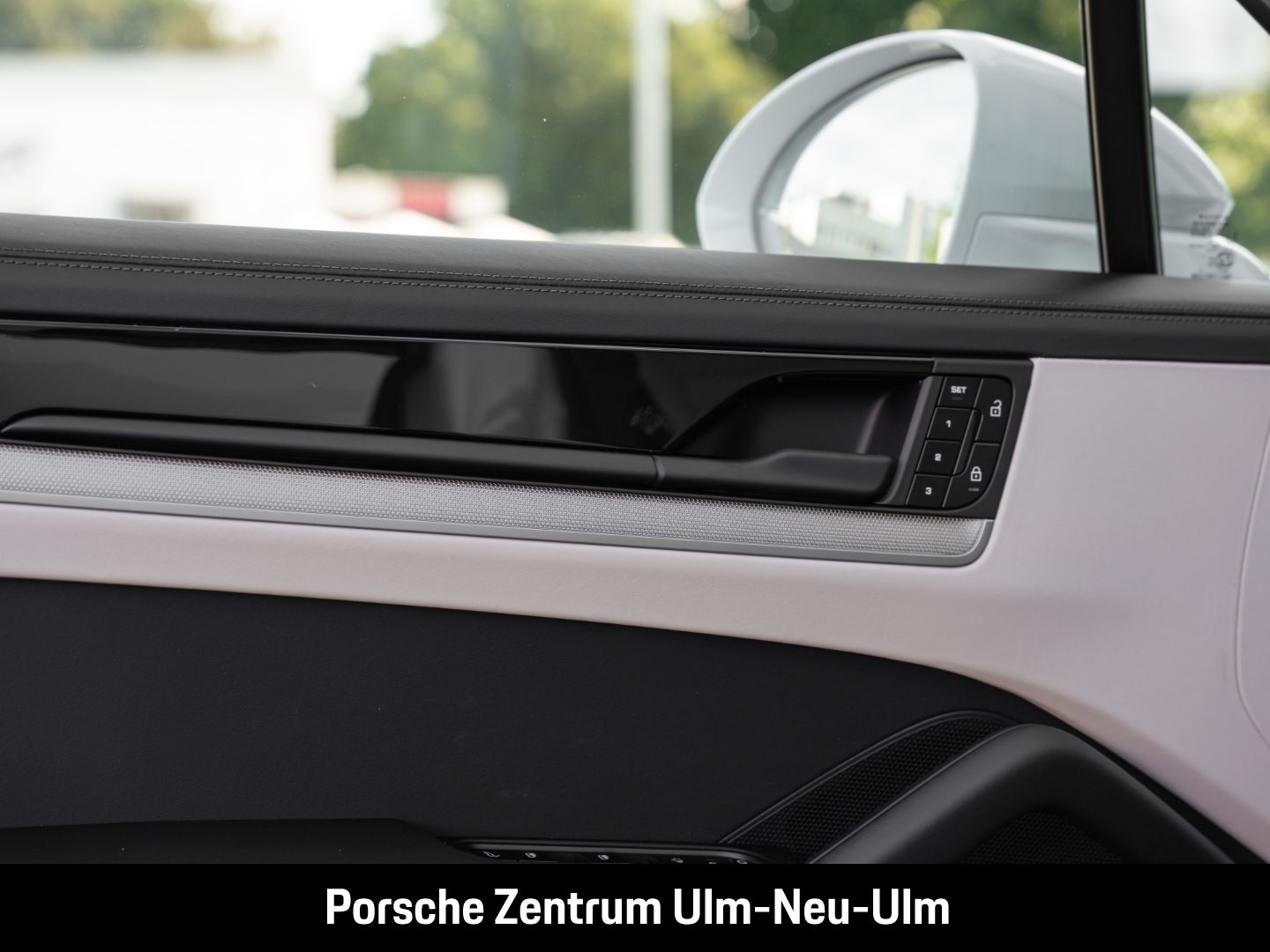 Porsche Cayenne E-Hybrid InnoDrive Head-Up Sitzbelüftung