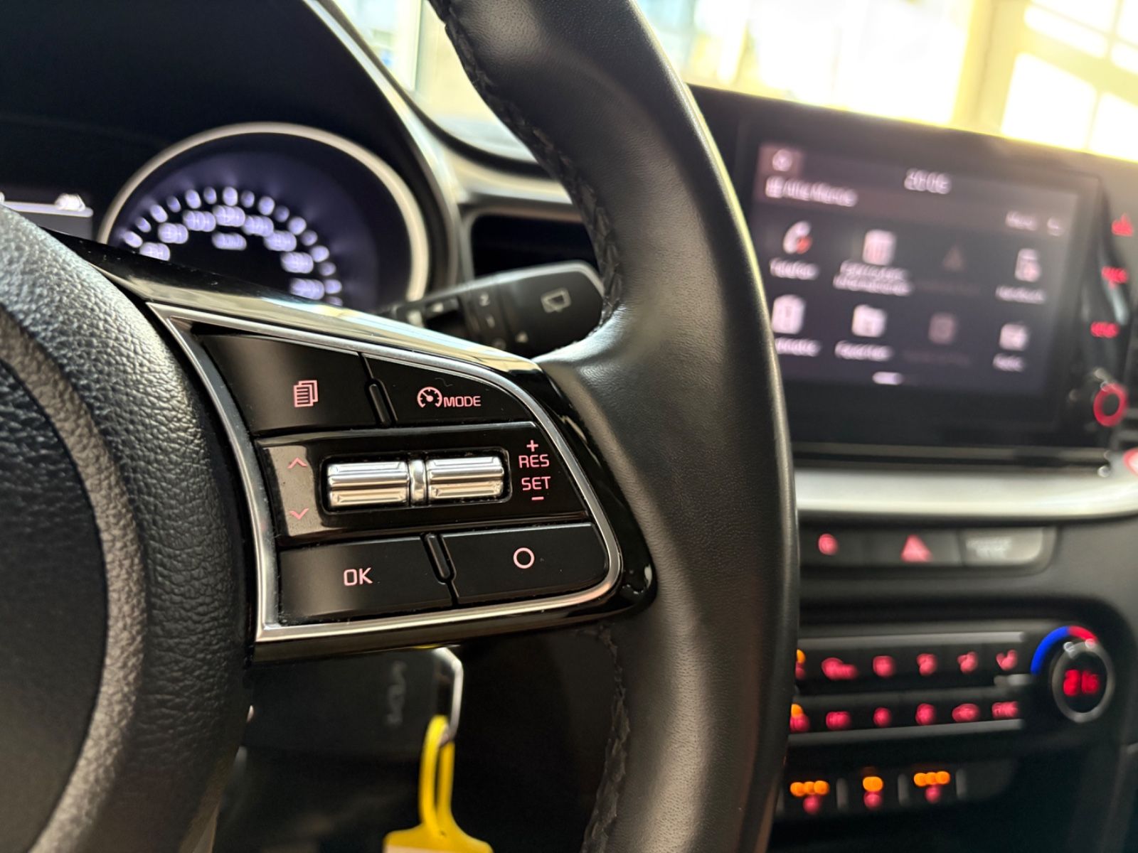 Kia XCeed 1.0 T-GDI Vision - Samsaru's Car Outlet