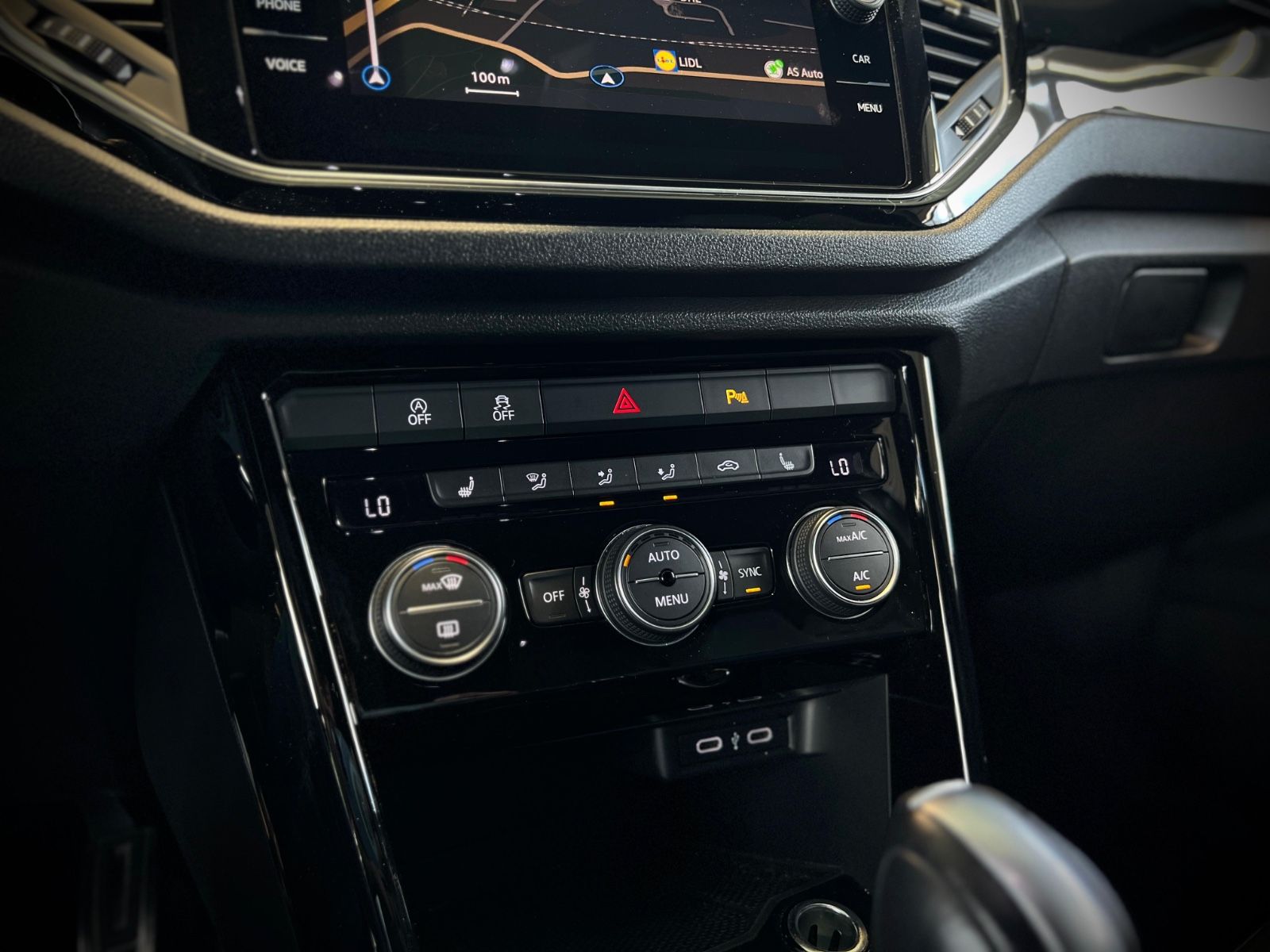Volkswagen T-Roc R 4Motion - Samsaru's Car Outlet