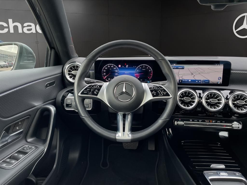 Mercedes-Benz A 180 - Samsaru's Car Outlet