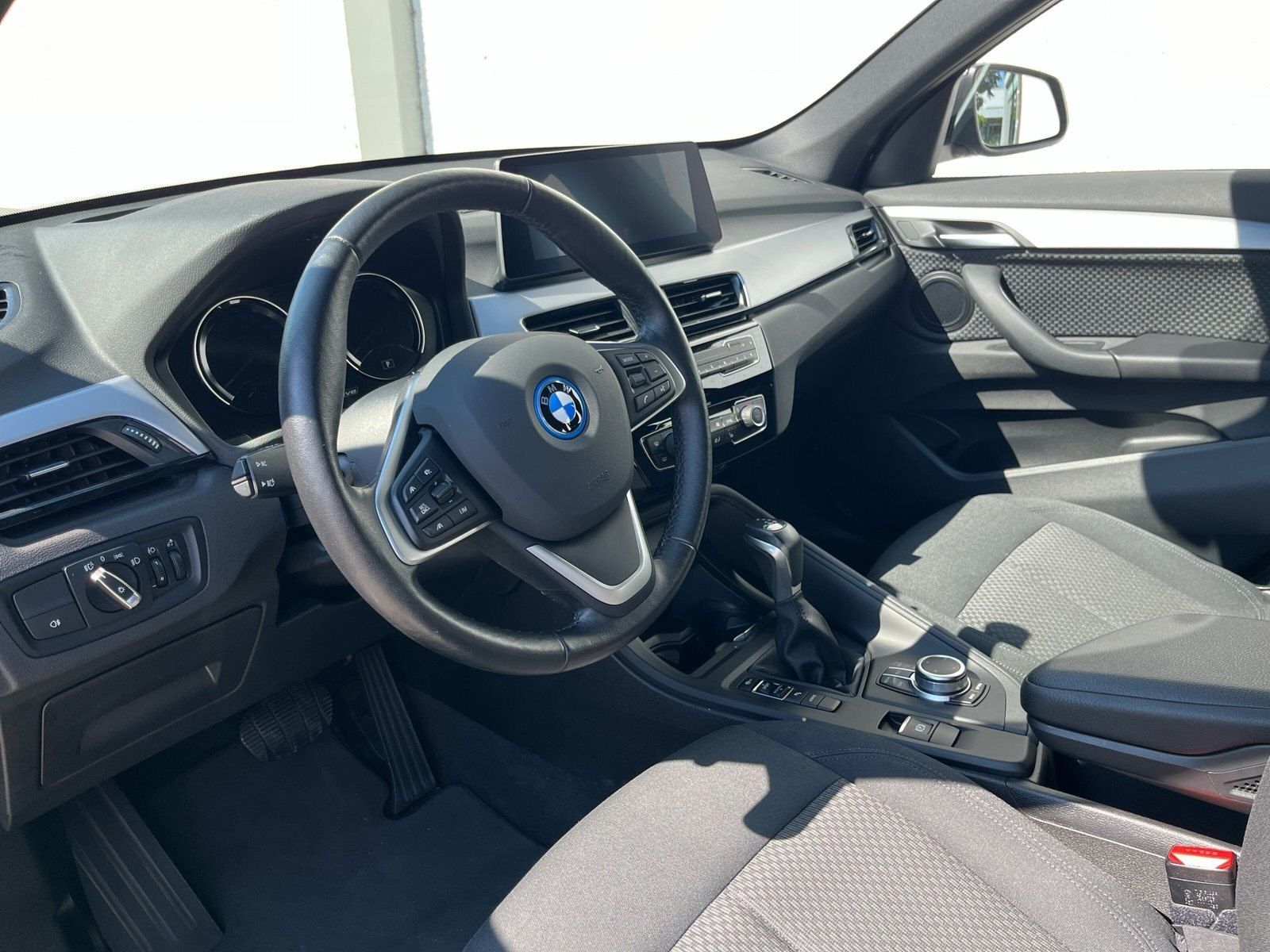 BMW X1 xDrive25e Advantage - Samsaru's Car Outlet