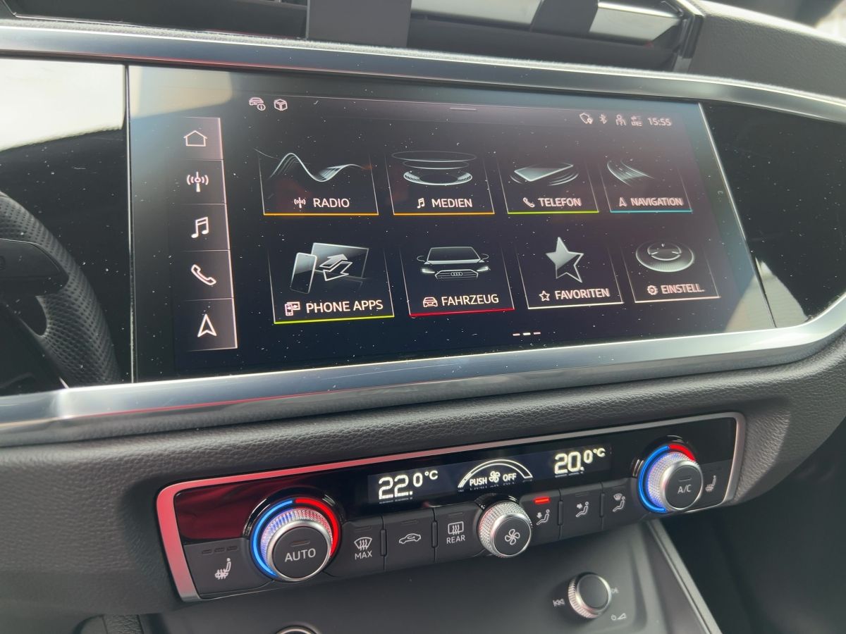 Audi Q3 45 TFSI quattro S-line - Samsaru's Car Outlet
