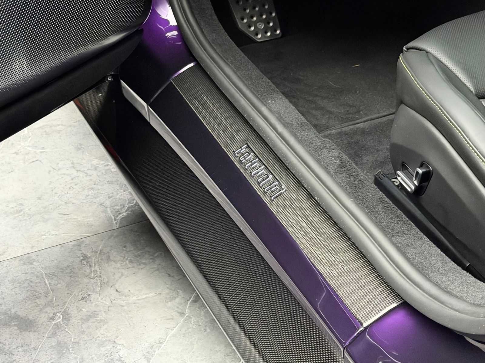 Ferrari 12Cilindri FULLCARBON VIOLA HONGKONG LIFT 360