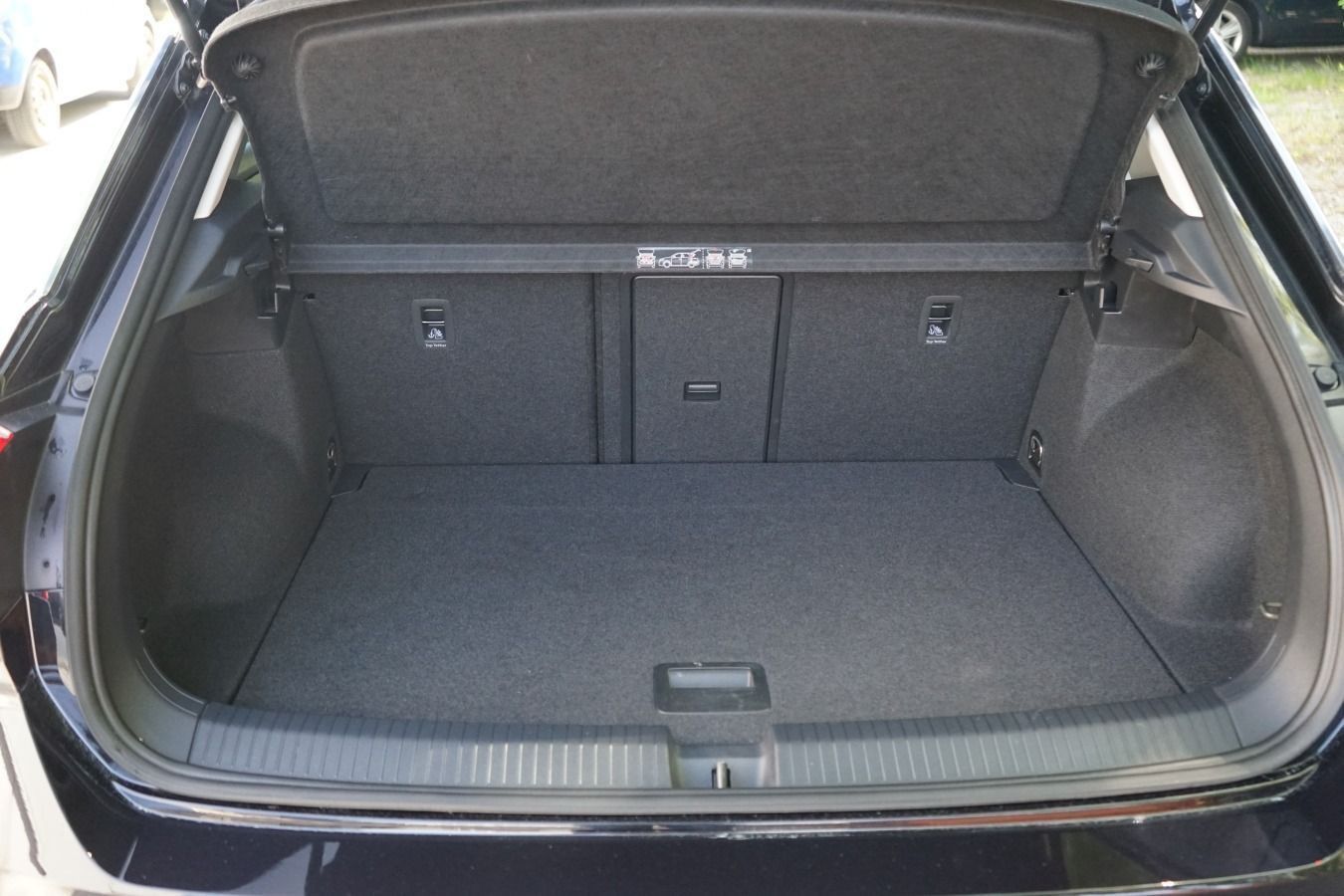 Volkswagen T-Roc 1.0 TSI Active - Samsaru's Car Outlet
