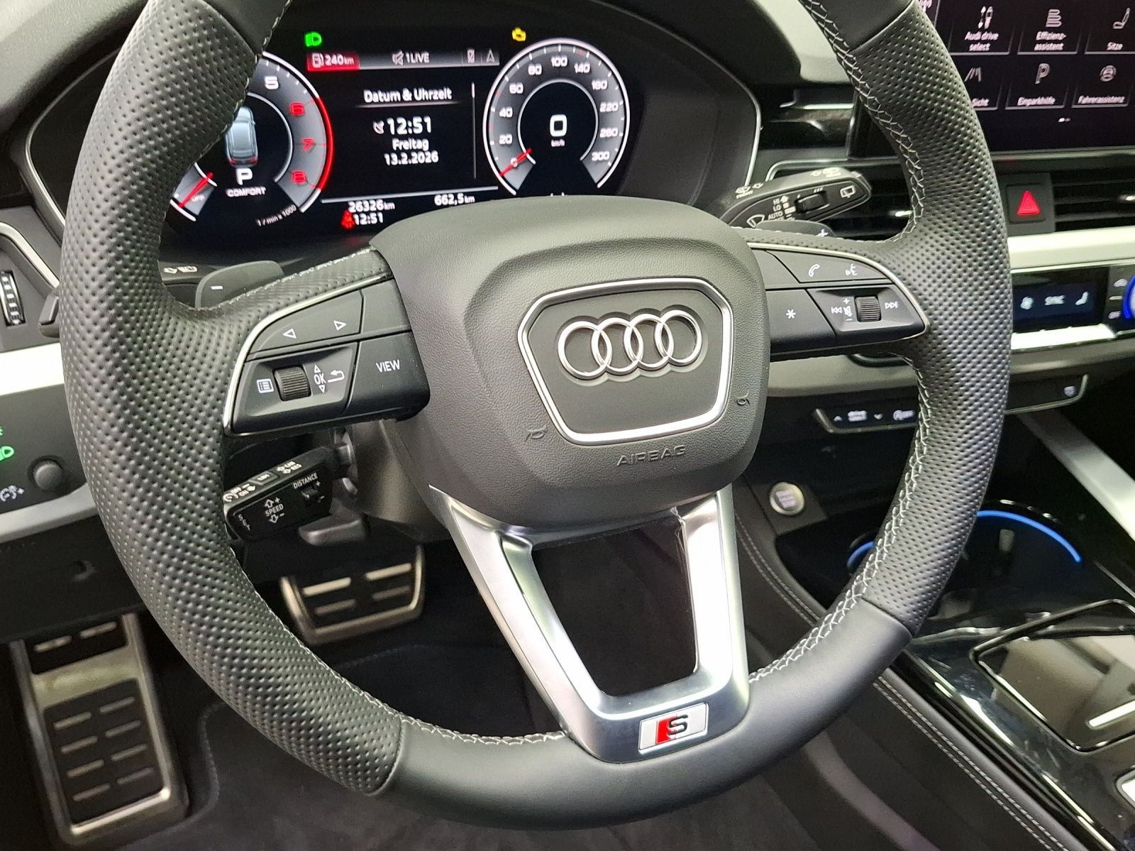 Audi A4 Avant 40 TFSI Q 2x S LINE AHK LM19 MATRIX-LED