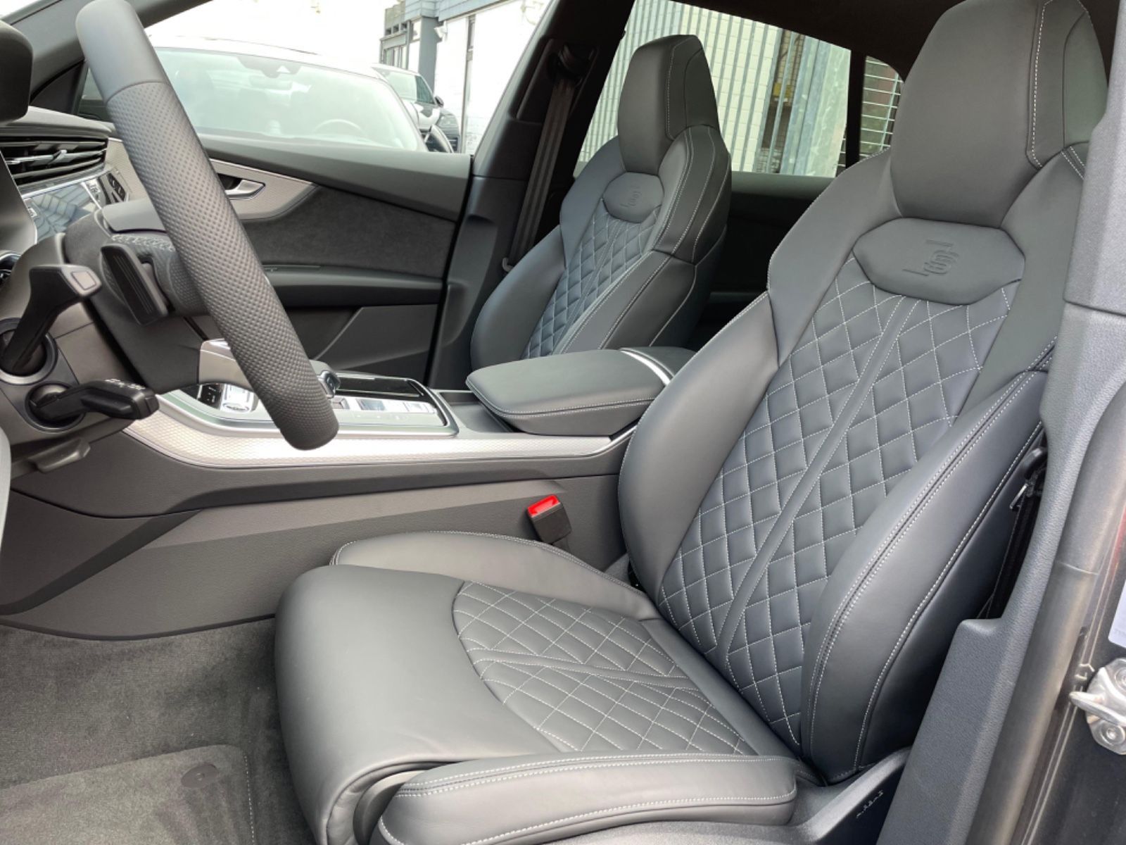 Audi Q8 50 TDI SLine - Samsaru's Car Outlet