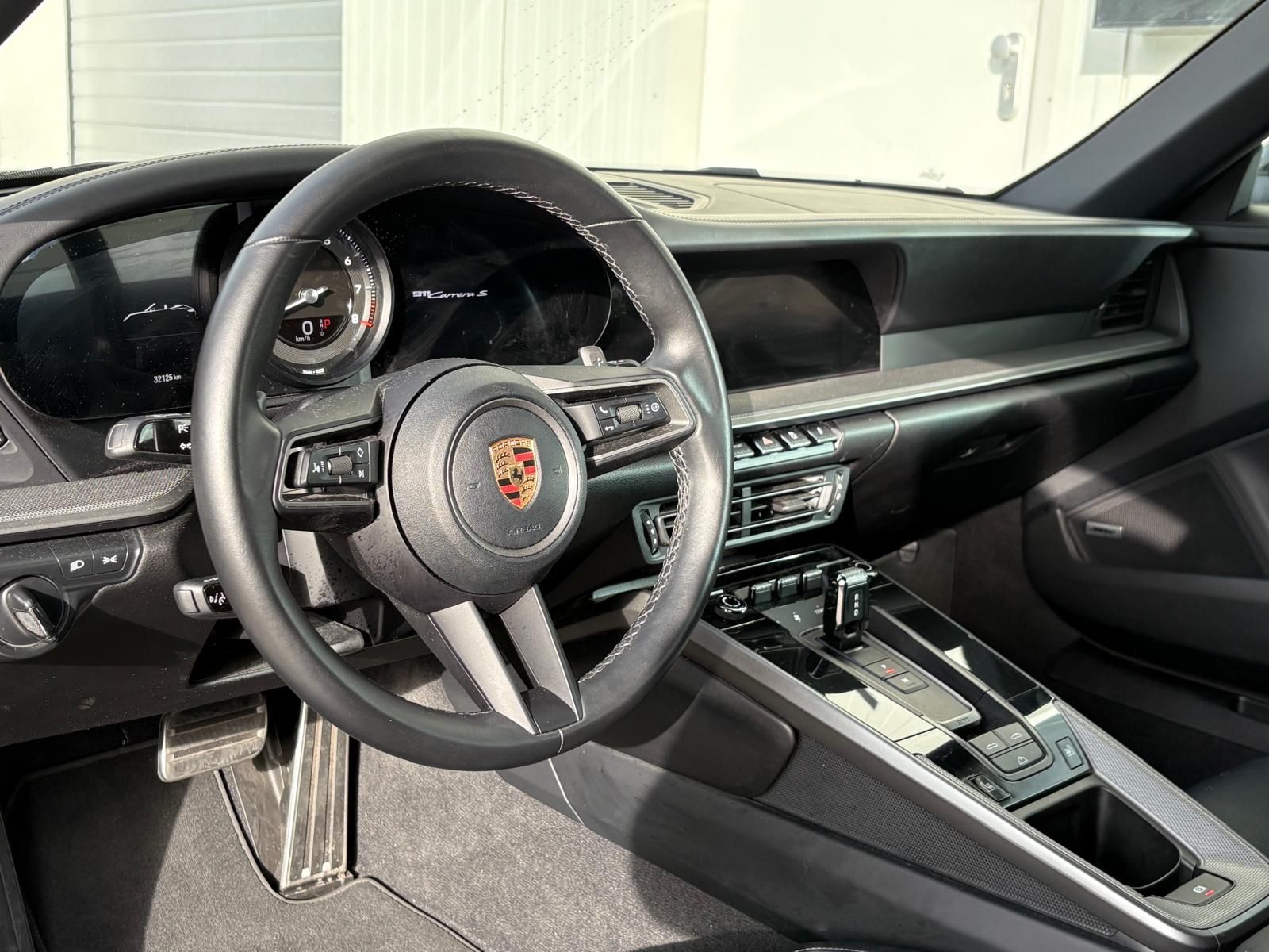 Porsche 992 S Cabrio - Samsaru's Car Outlet