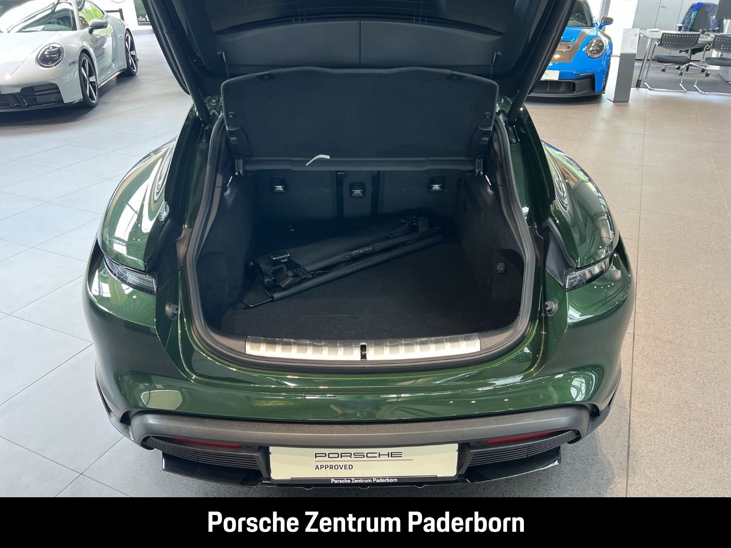 Porsche Taycan 4S Cross Turismo InnoDrive Head-Up 21-Zol