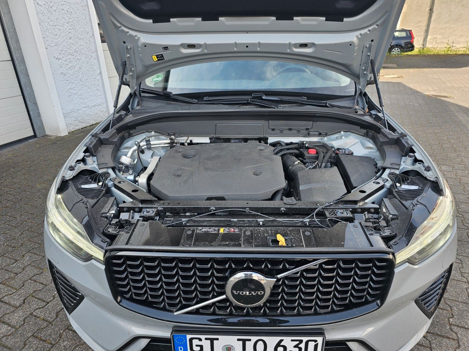 Volvo XC60 B4 Diesel Allrad Mild-Hybrid - Samsaru's Car Outlet