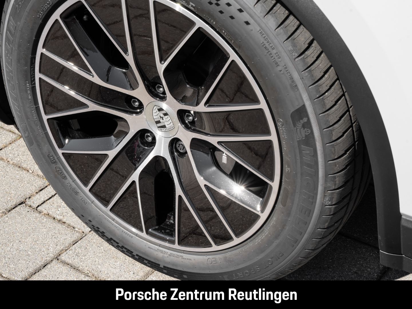 Porsche Macan 4 BOSE Luftfederung Panorama Surround-View