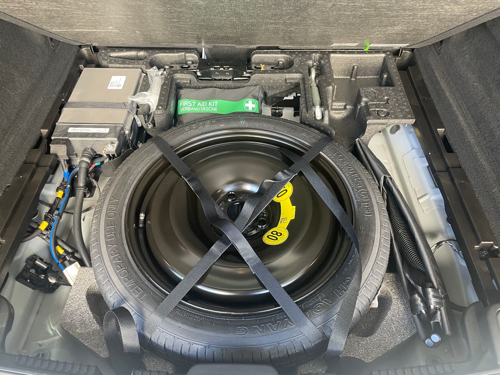 Volvo XC60 Plus Dark AWD*Navi*LED*Leder AHK*