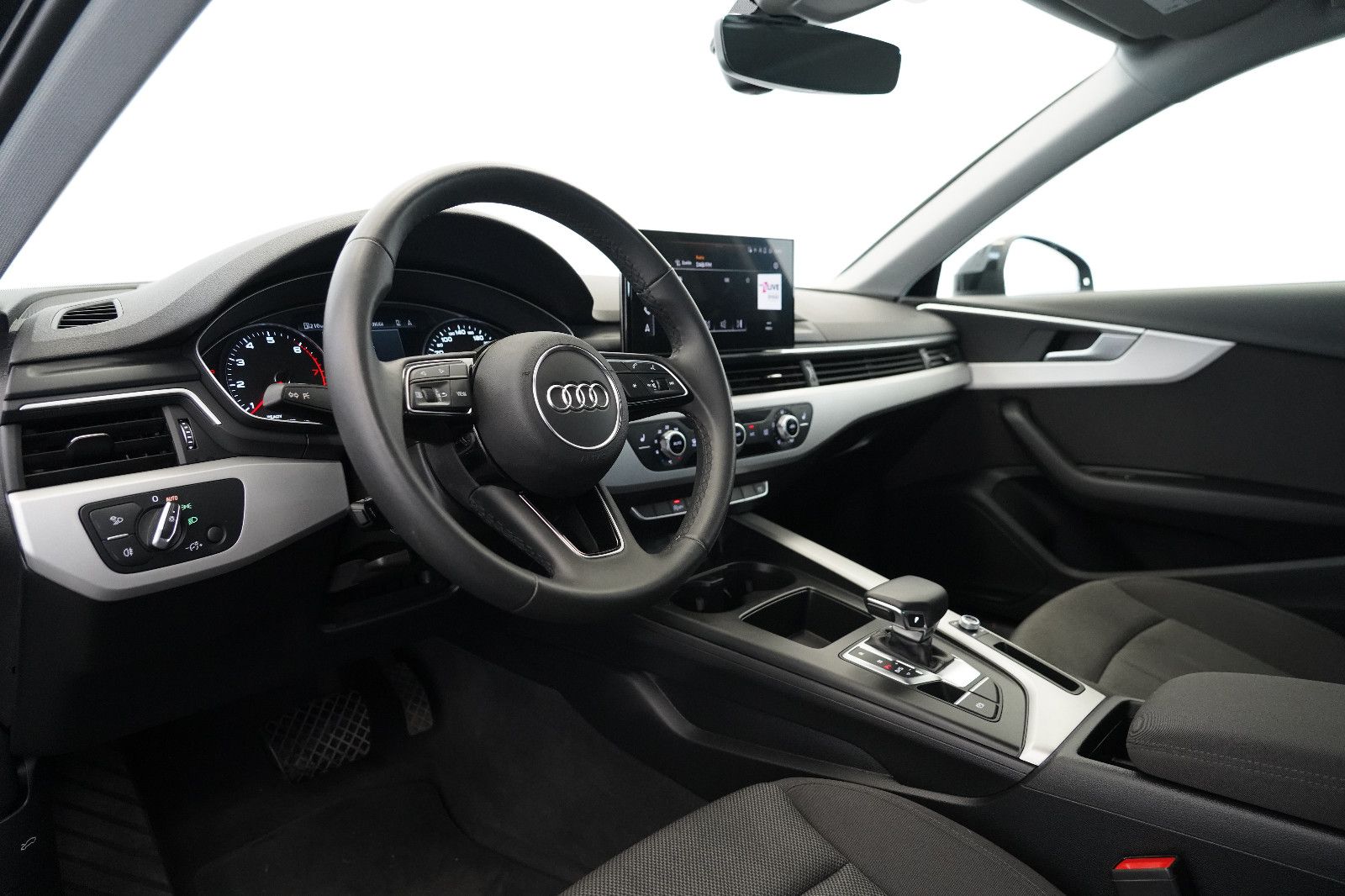 Audi A4 Avant 35 TFSI S Line S-Tronic - Samsaru's Car Outlet