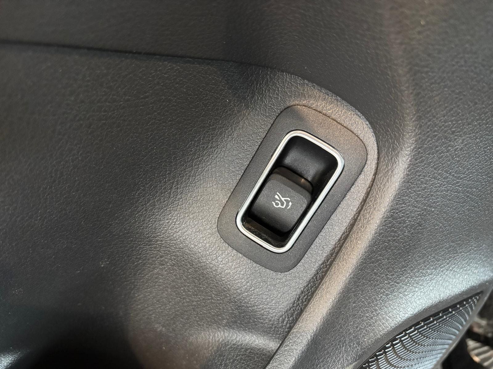 Mercedes-Benz CLA 220 4MATIC Coupé - Samsaru's Car Outlet