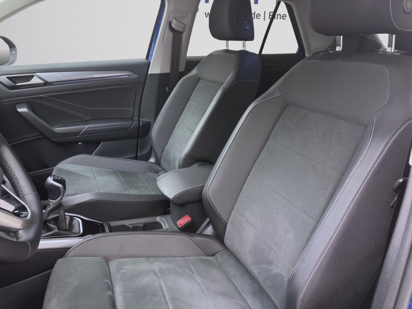 Volkswagen T-Roc 1.0 TSI STYLE - Samsaru's Car Outlet