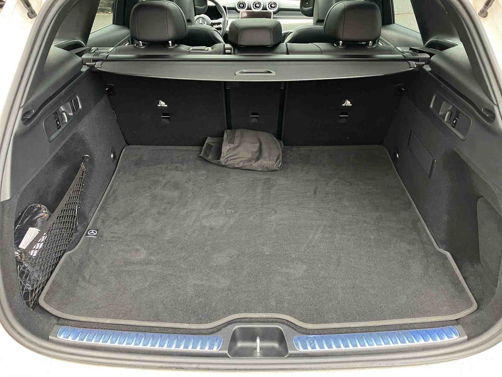 Mercedes-Benz GLC 200 4M AMG+MBUX+Sitzkli+AHK+Pano+Sthz+Distr