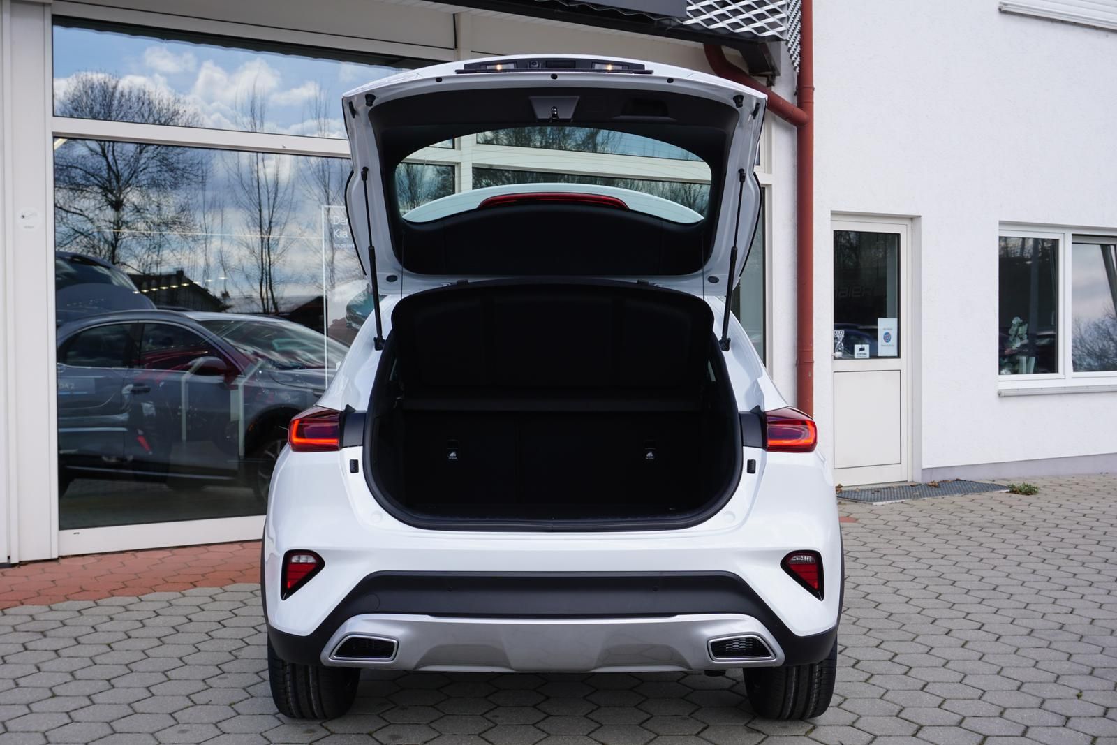 Kia XCeed 1.5 T-GDI SPIRIT - Samsaru's Car Outlet