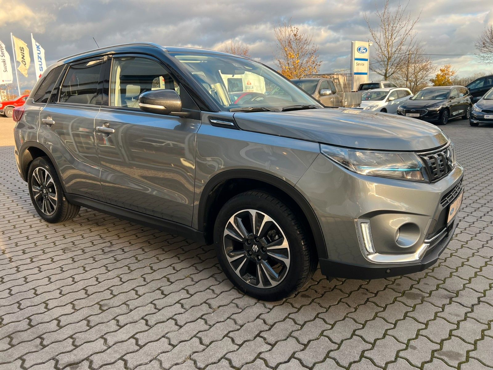 Suzuki Vitara 1.4 Mild-Hybrid Comfort+ - Samsaru's Car Outlet