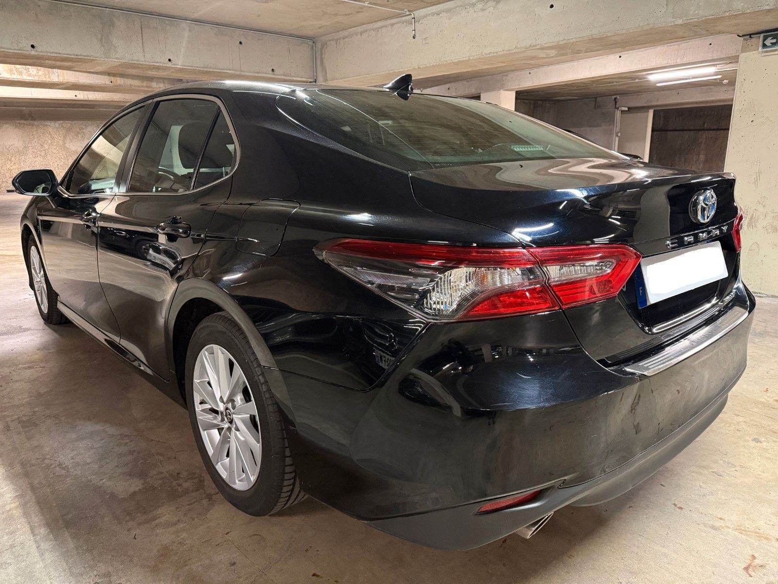 Toyota CAMRY 2.5 HYBRIDE 218CH DYNAMIC BUSINESS