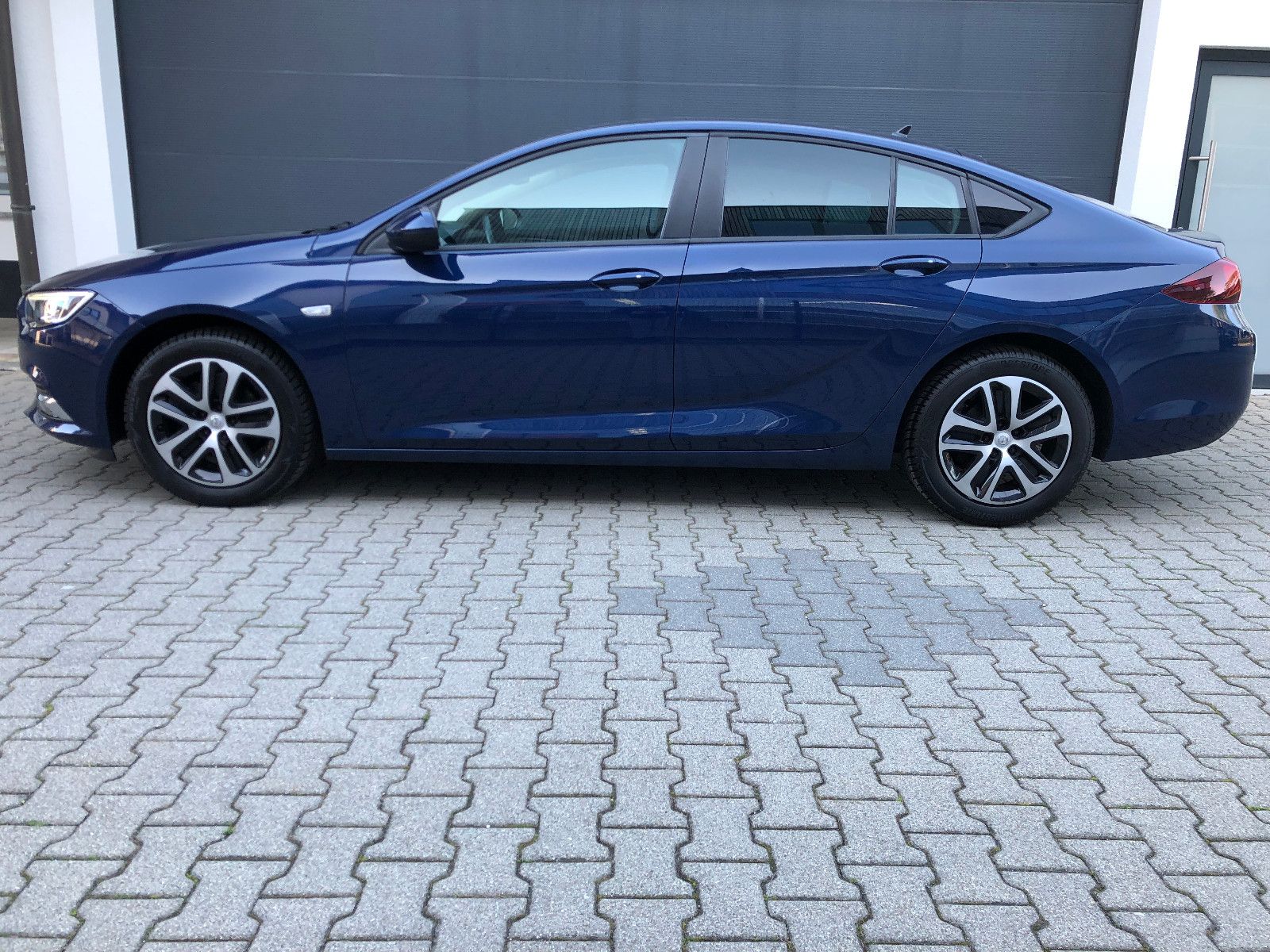 Opel Insignia B GS Edition - Samsaru's Car Outlet