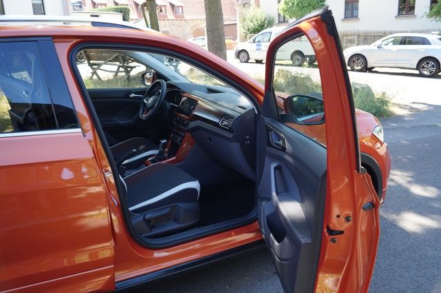 Volkswagen T-Cross R line - Samsaru's Car Outlet