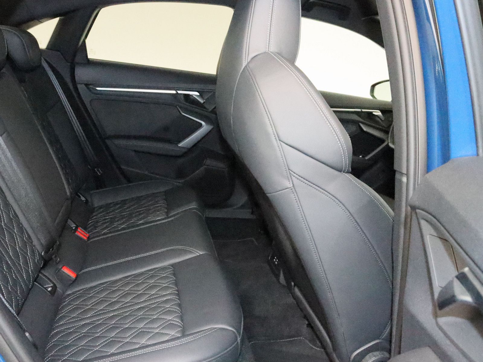 Audi A3 Limousine 35 TDI S line - Samsaru's Car Outlet