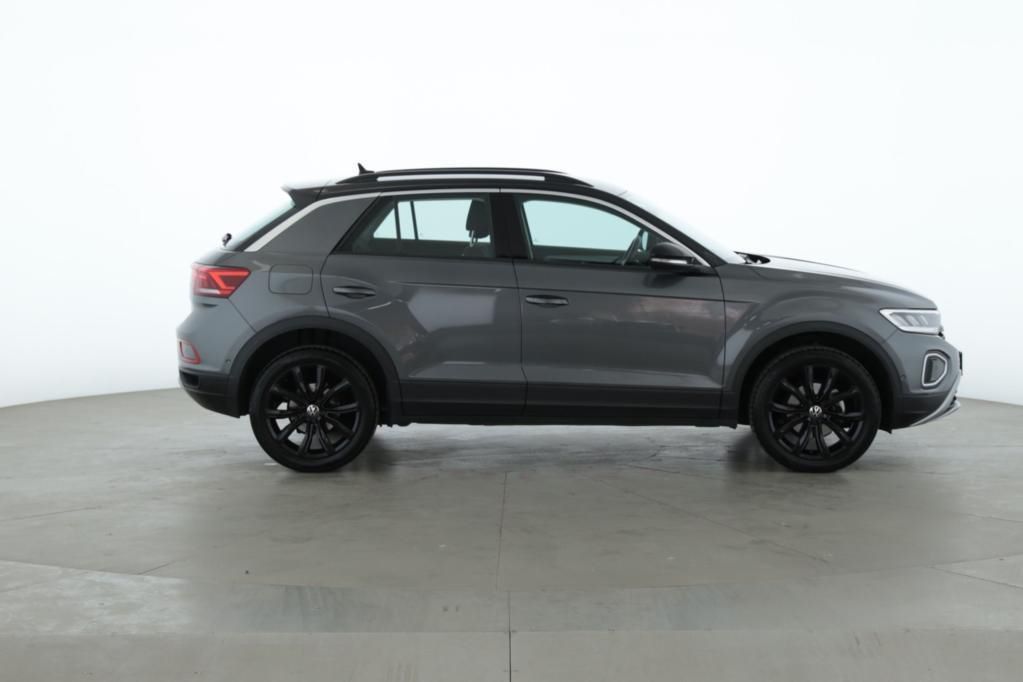 Volkswagen T-Roc Life 1.5 TSI DSG - Samsaru's Car Outlet