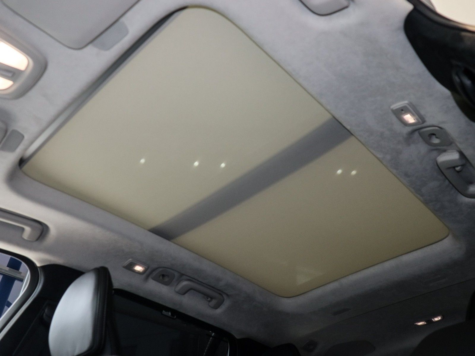 Volvo XC90 T8 AWD Recharge Reskin Ultra Dark NP:102.60