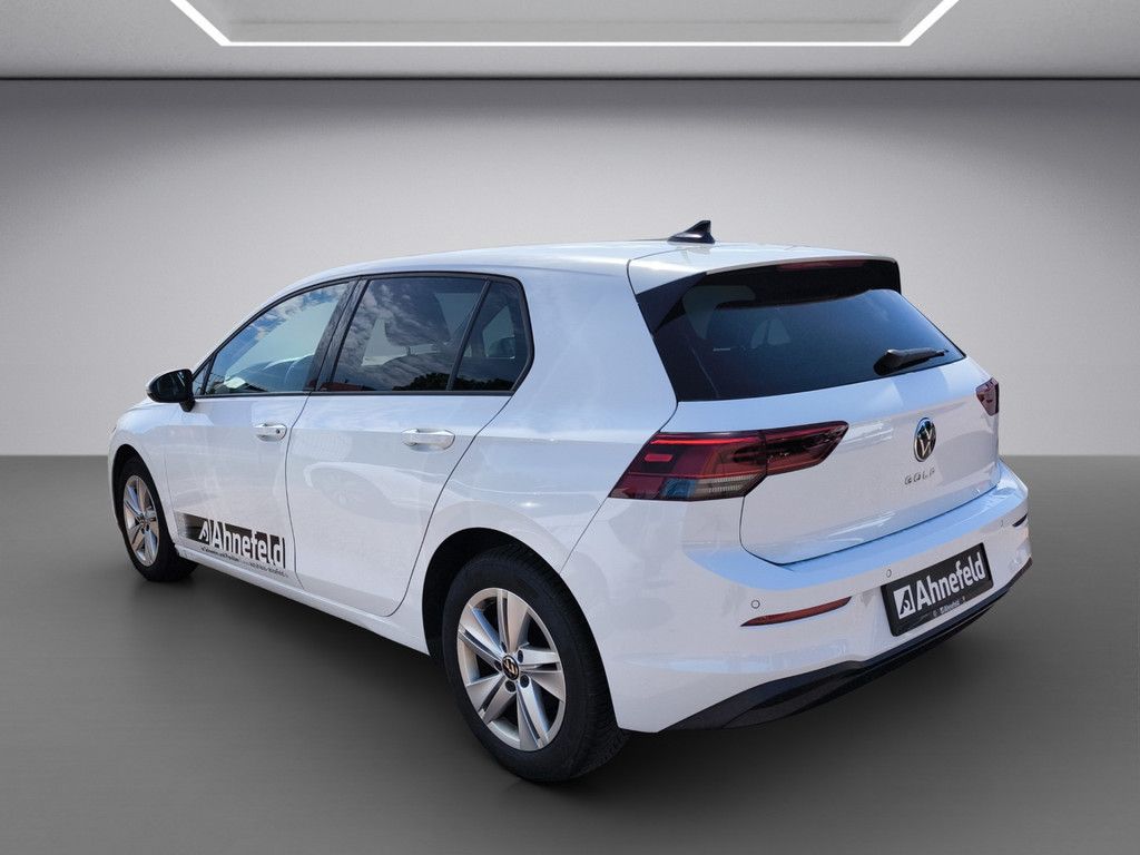 Volkswagen Golf VIII Life - Samsaru's Car Outlet