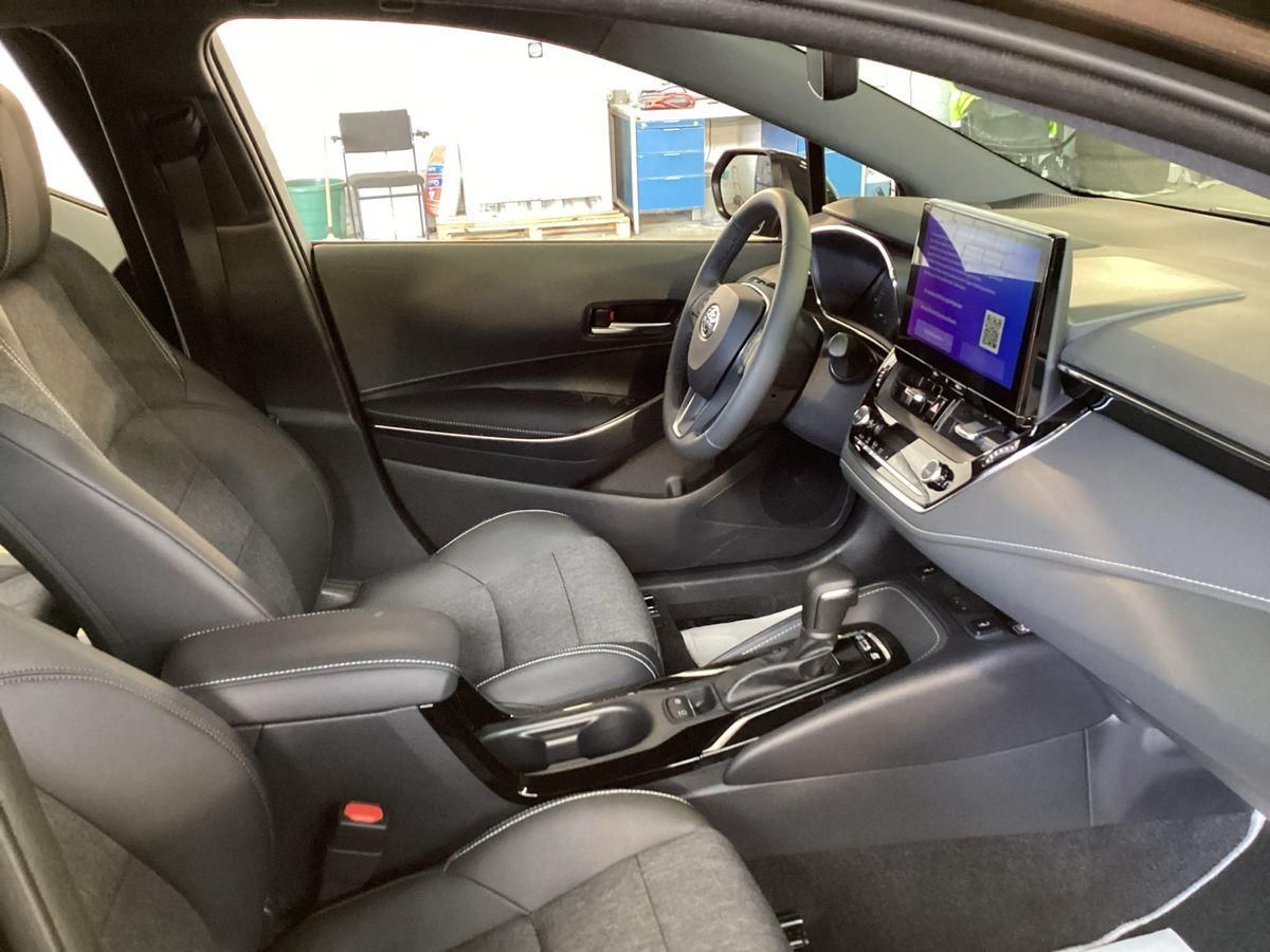 Toyota Corolla Touring Sports - Samsaru's Car Outlet