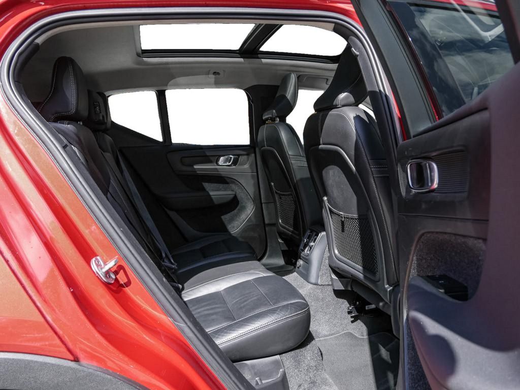 Volvo XC40 T4 Inscription Recharge Plug-In - Samsaru's Car Outlet