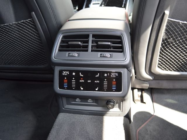 Audi RS6 Avant 4.0 TFSI VOLL/DYNAMIK-PLUS/KERAMIK/AHK