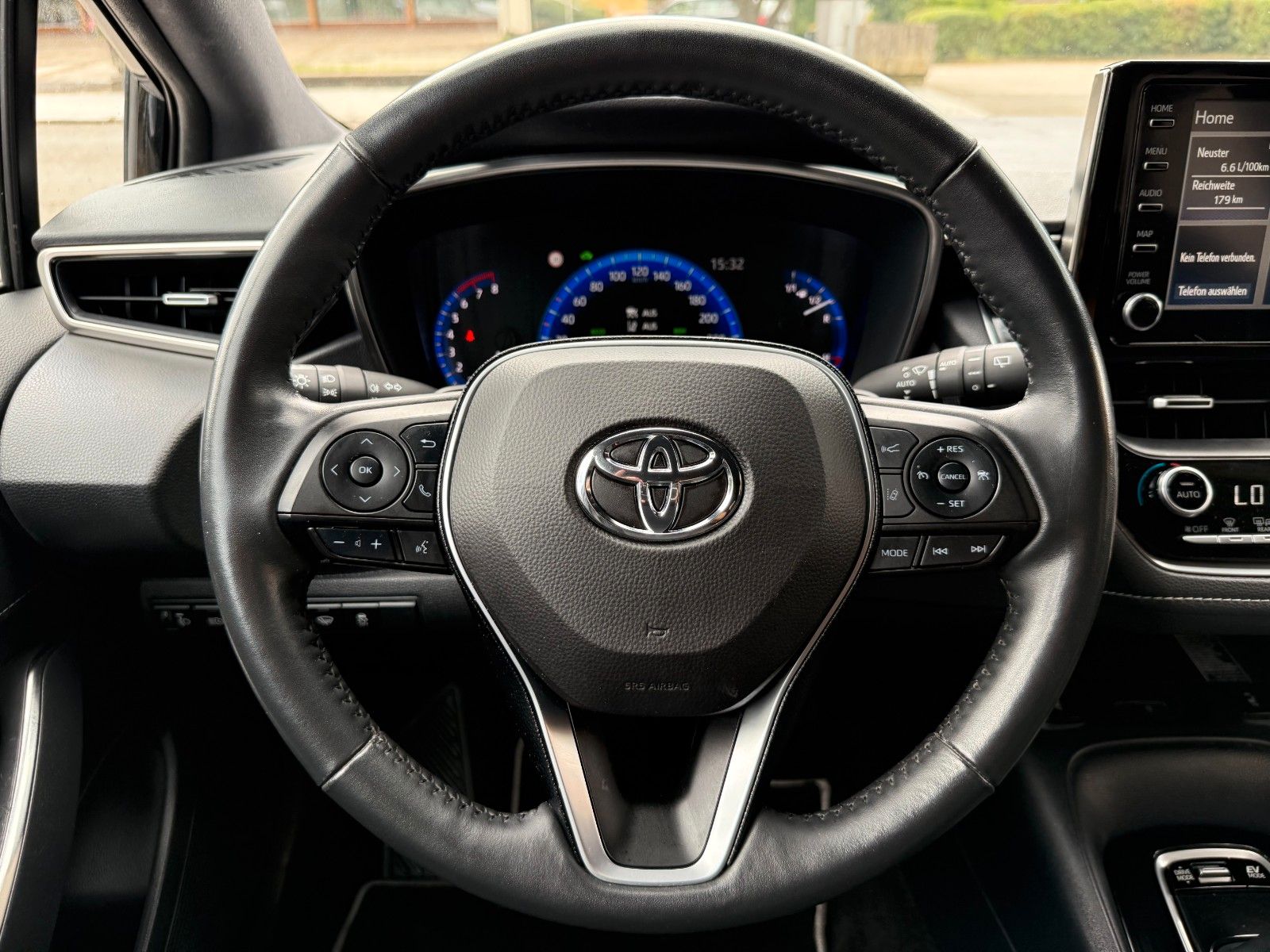Toyota Corolla Touring Sports Hybrid Team D