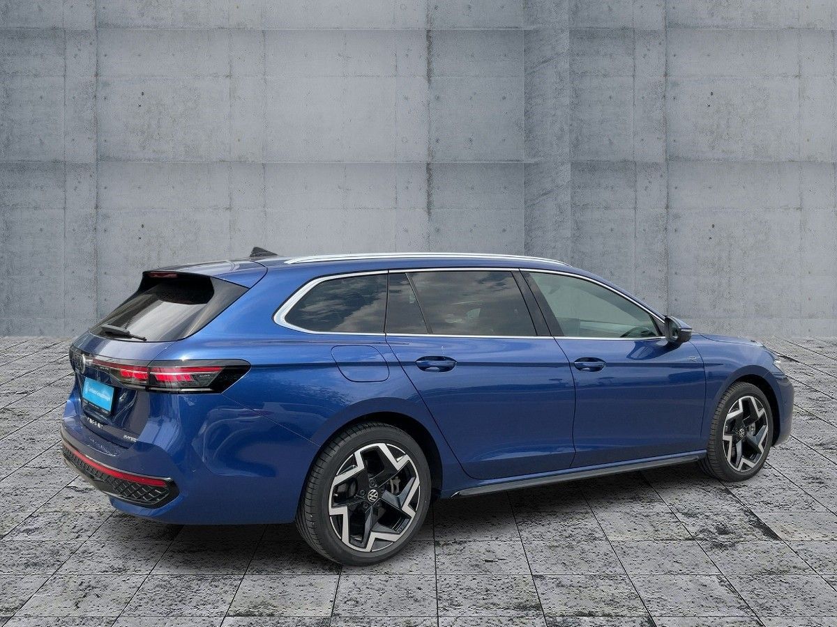Volkswagen Passat Variant 1.5 eHYBRID R-LINE 5JG+AHK+PANO
