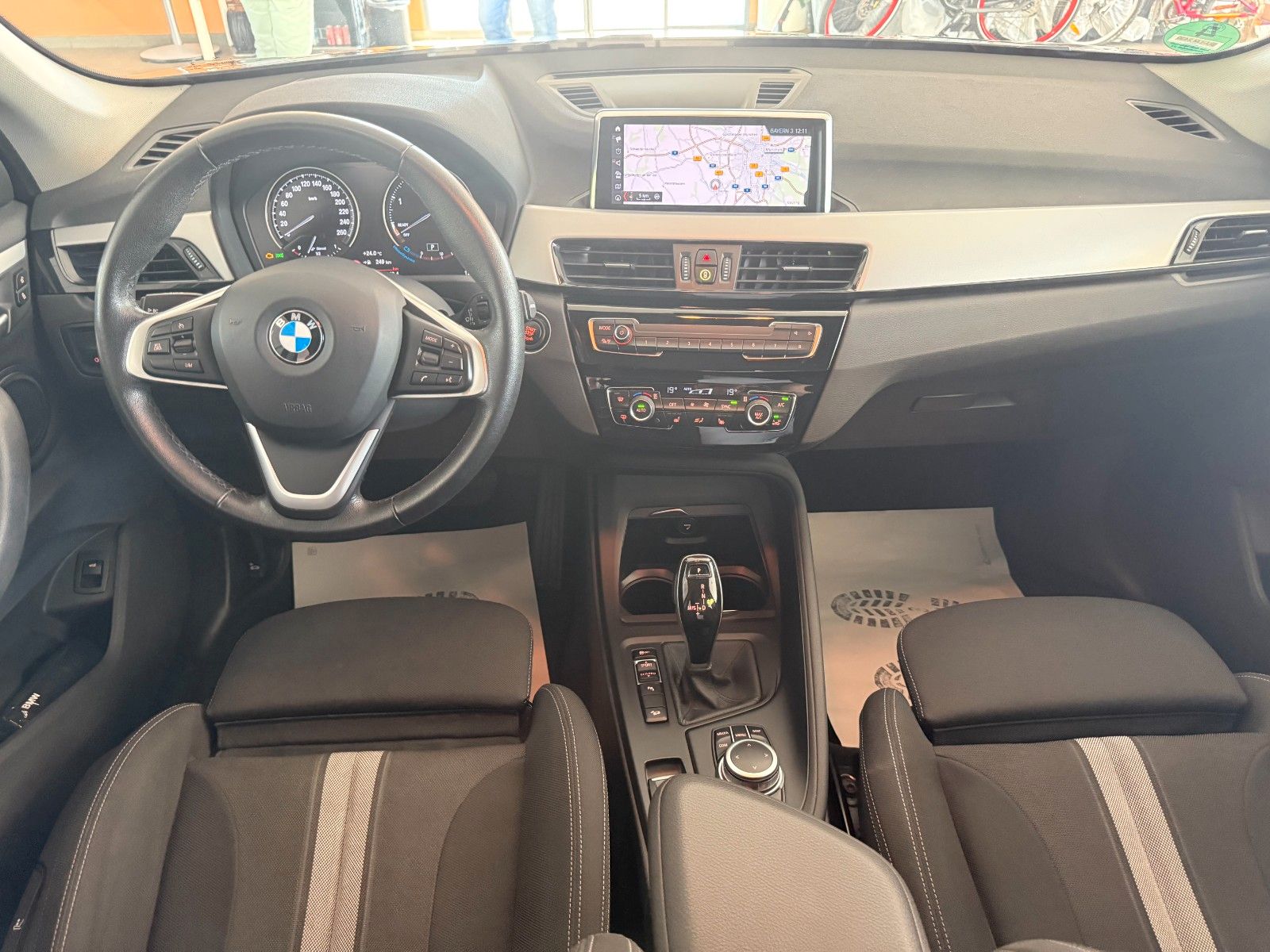 BMW X1 xDrive 18d Advantage - Samsaru's Car Outlet