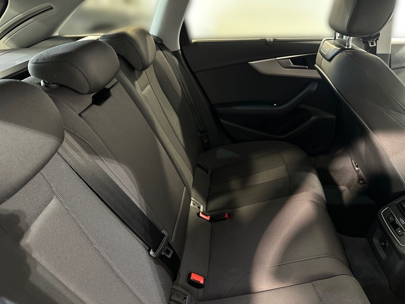 Audi A4 Avant 35 TDI ADVANCED S TRONIC - Samsaru's Car Outlet