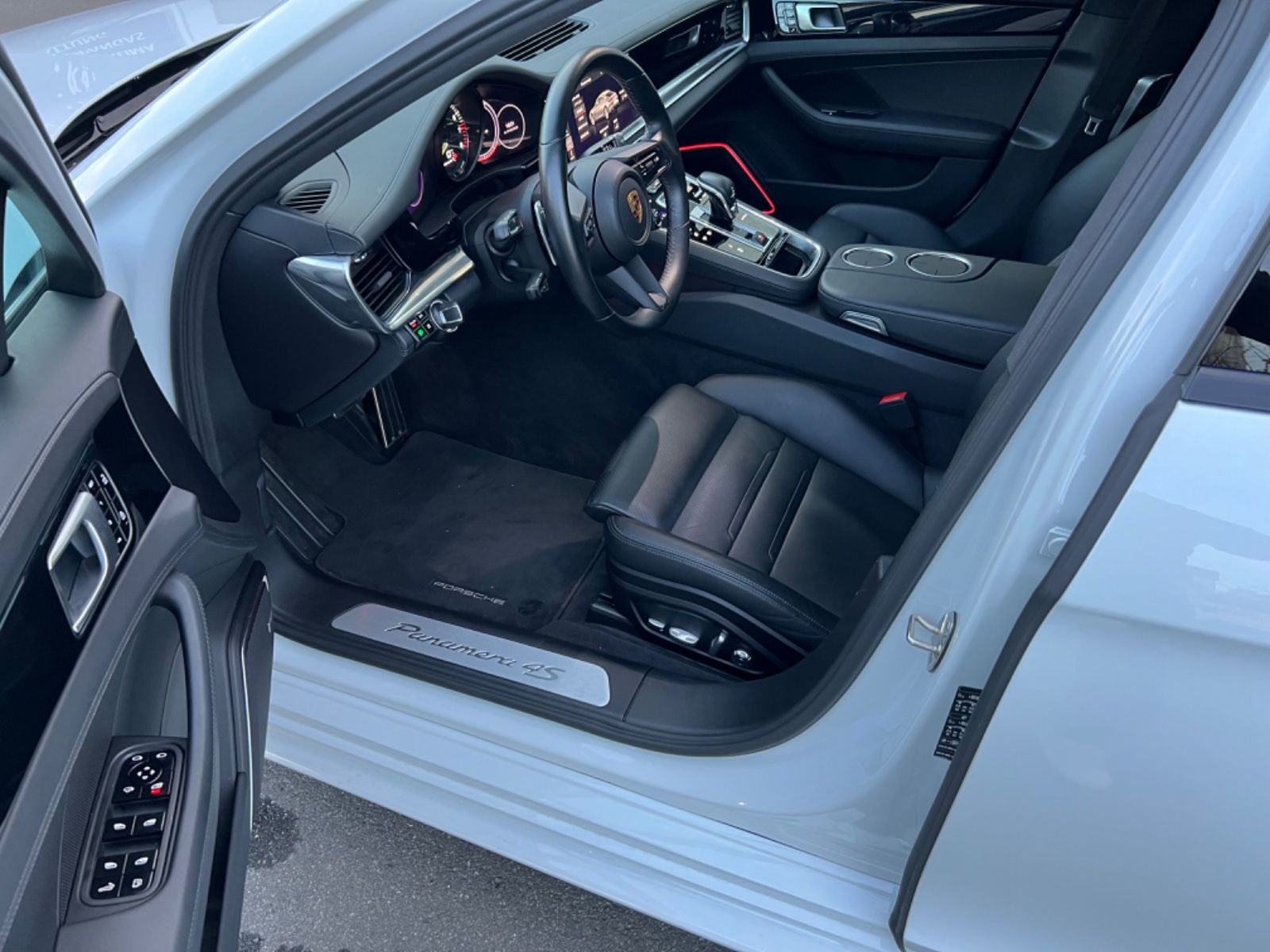 Porsche Panamera 4S E-Hybrid*Sportdesign*PDLS+*Surround*