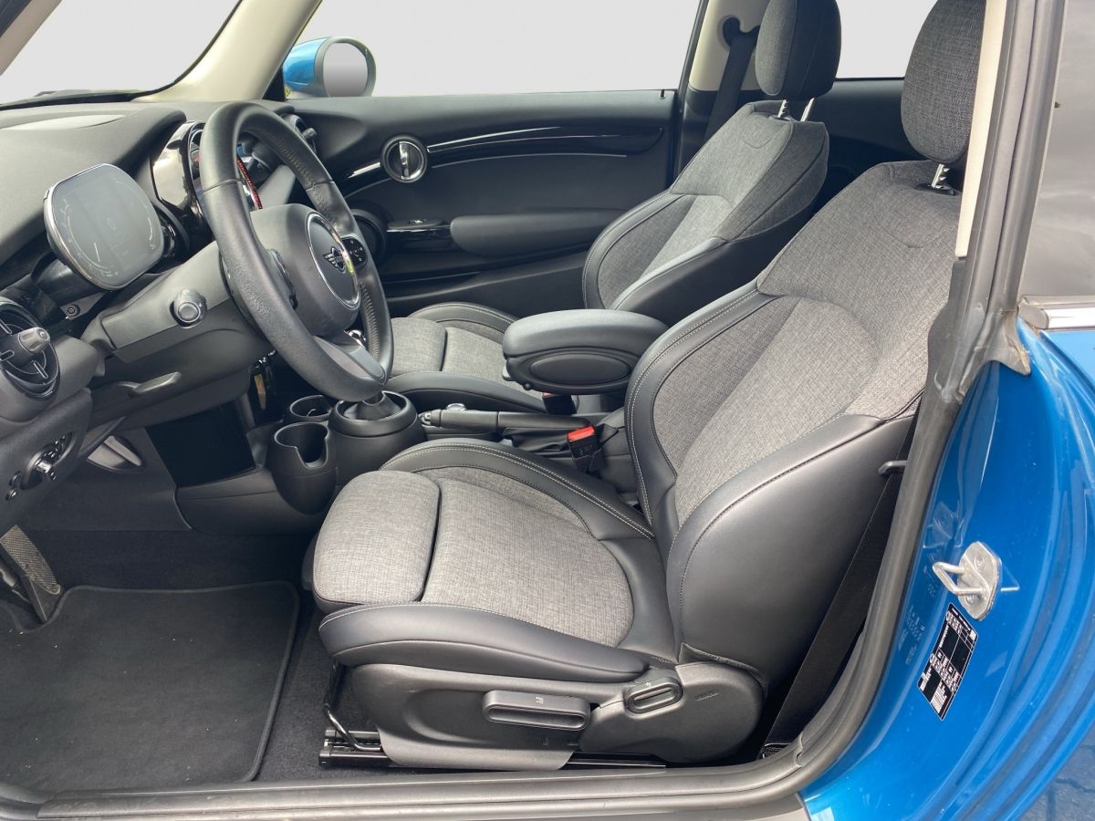 MINI ONE - Samsaru's Car Outlet