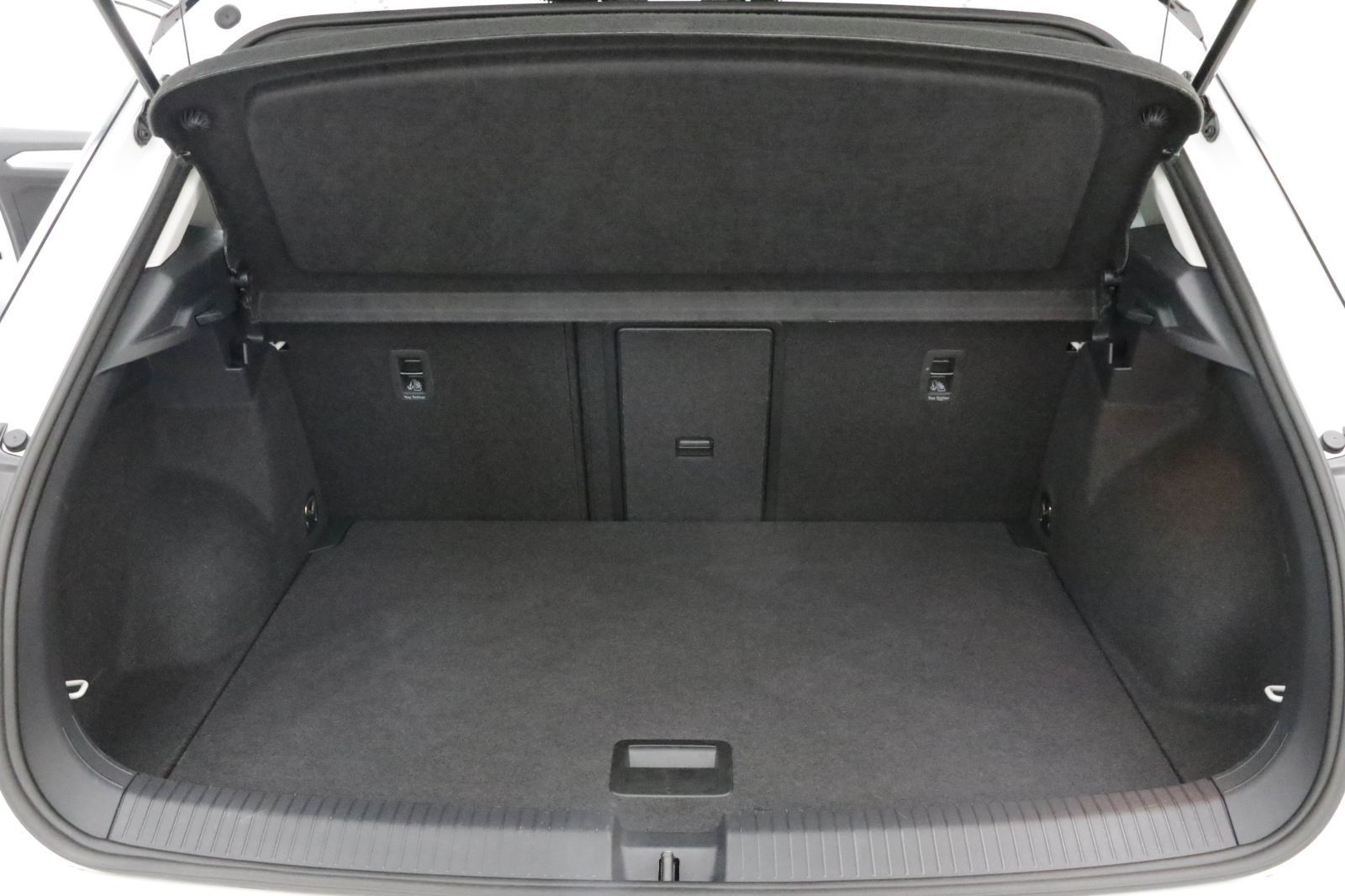 Volkswagen T-ROC 1.5 TSI DSG Life - Samsaru's Car Outlet
