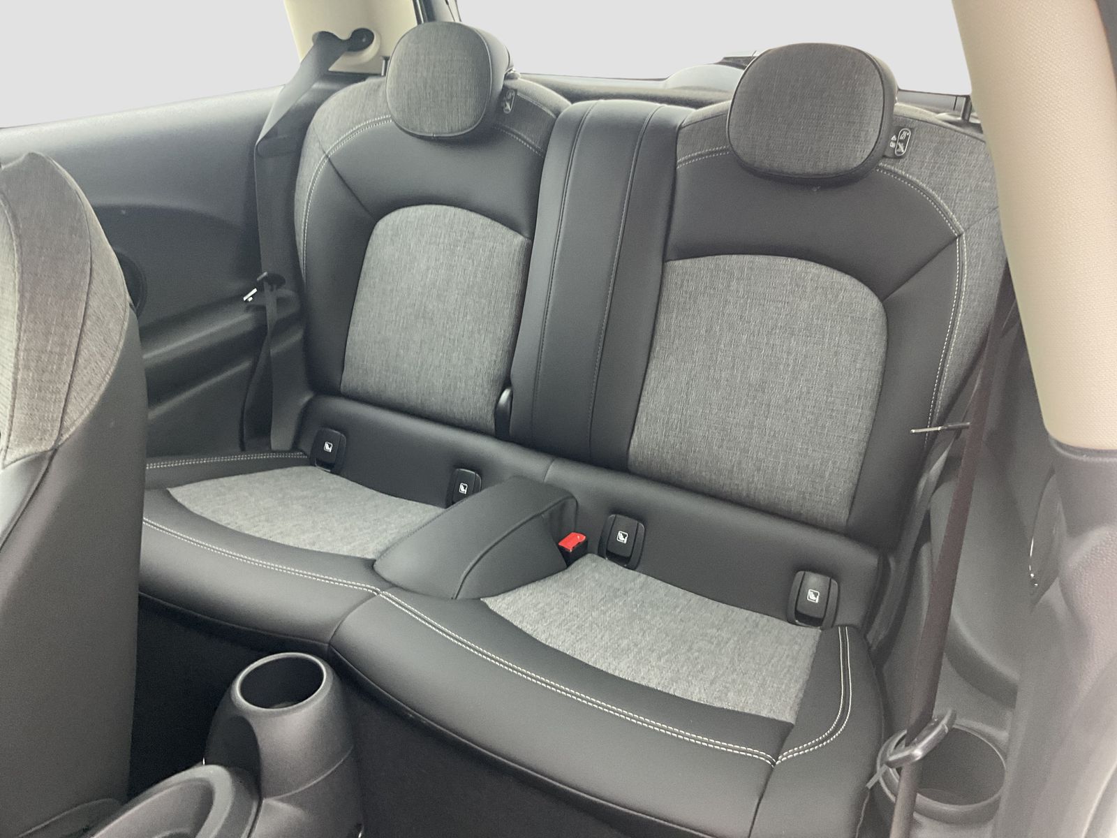 MINI Cooper SE - Samsaru's Car Outlet