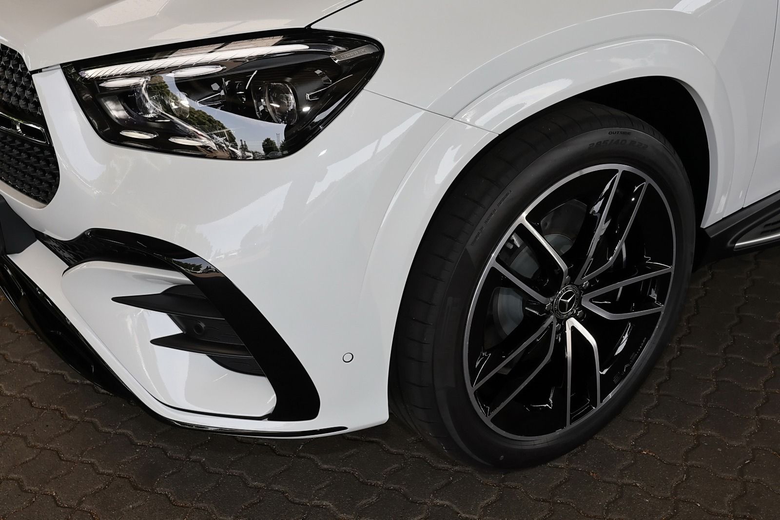 Mercedes-Benz GLE 450 d 4M AMG Distronic+M-LED+AHK+Pano+Standh