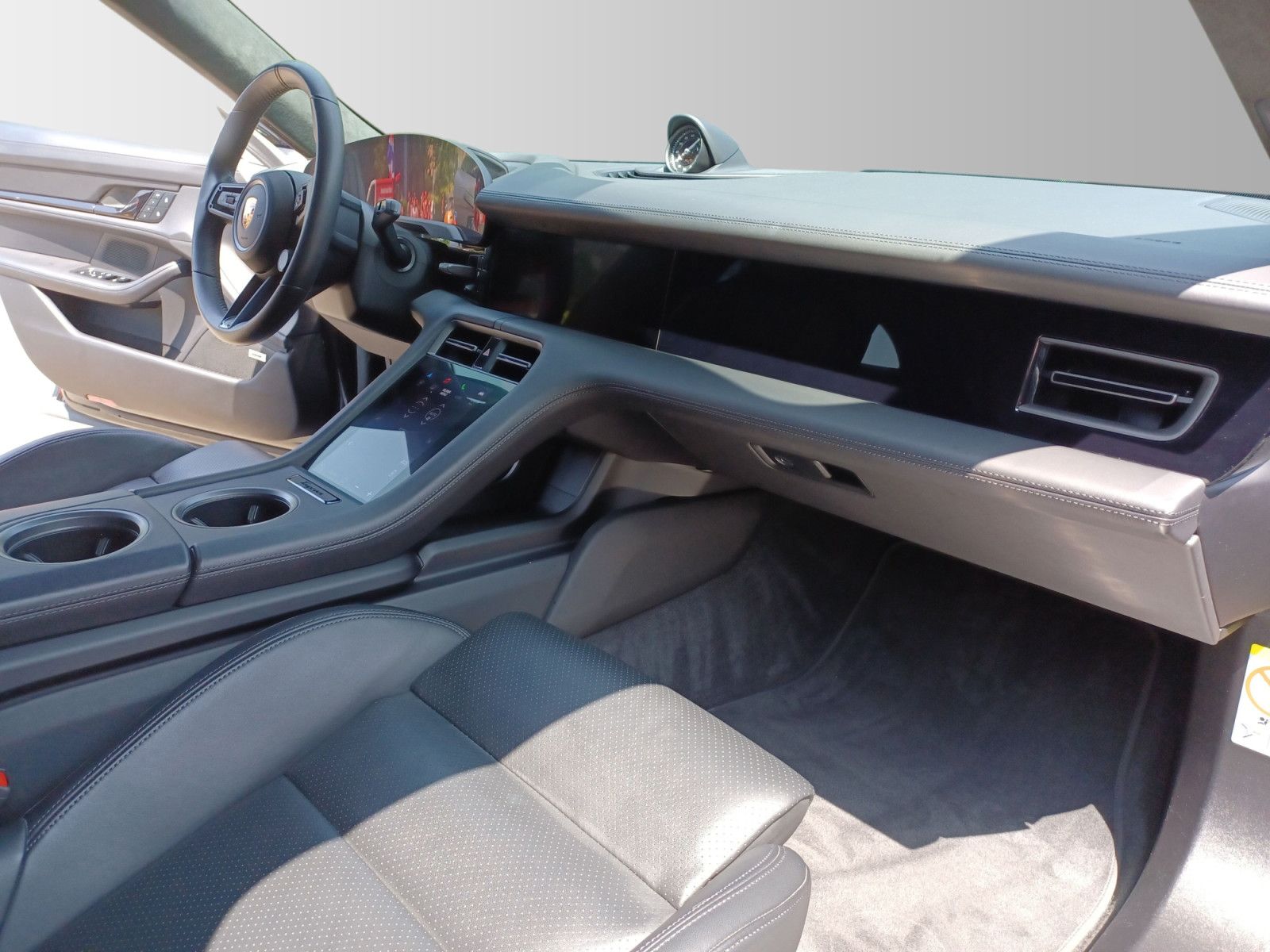 Porsche Taycan Turbo Cross Turismo